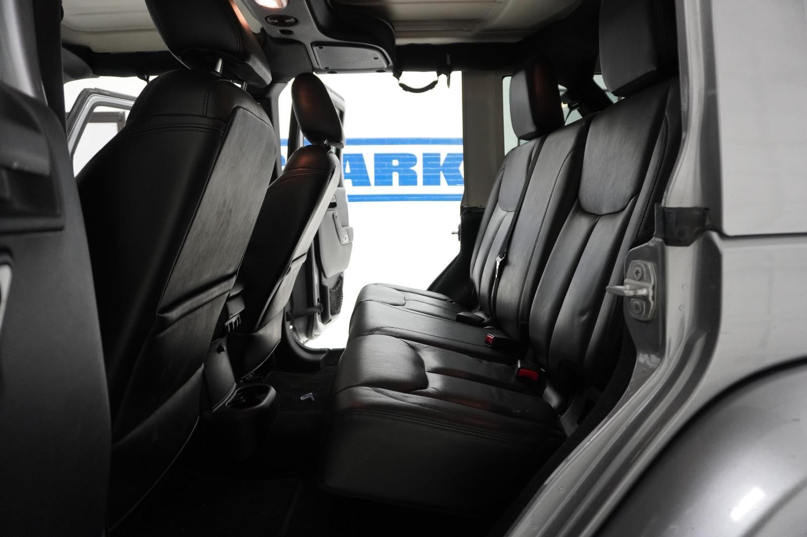 2015 Jeep Wrangler Unlimited Altitude