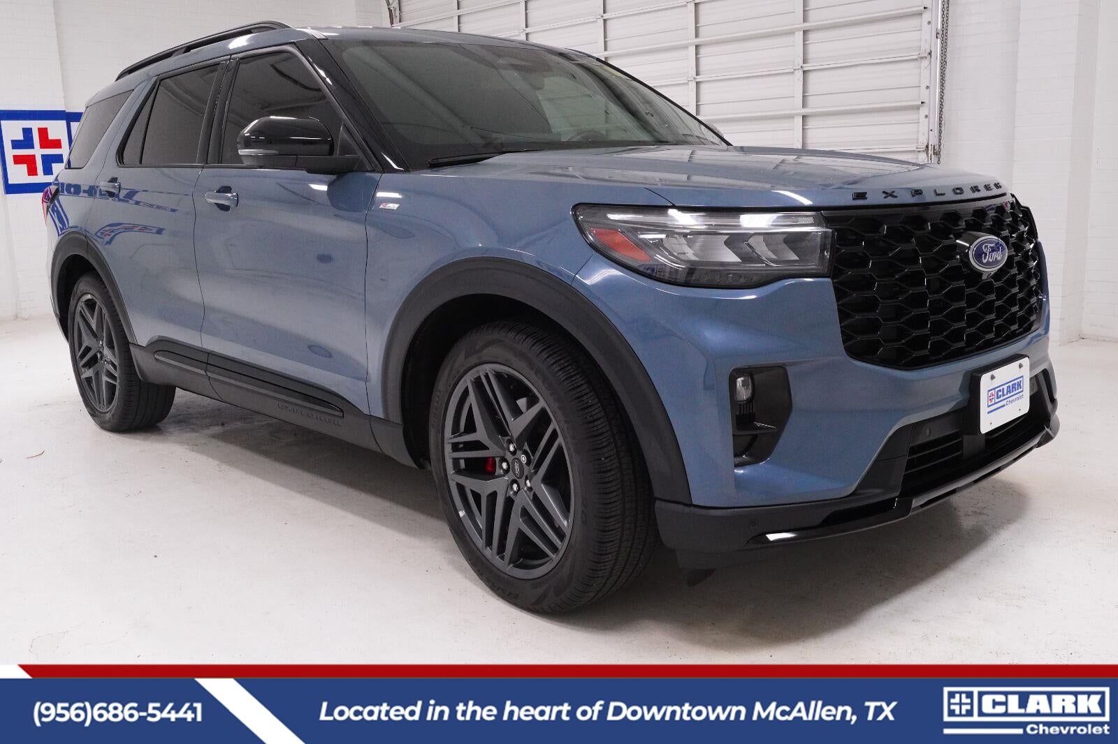 2025 Ford Explorer ST-Line