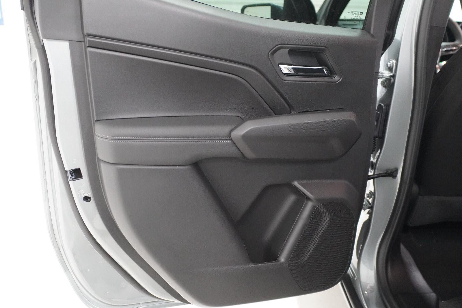 2026 Chevrolet Colorado LT - Photo 10