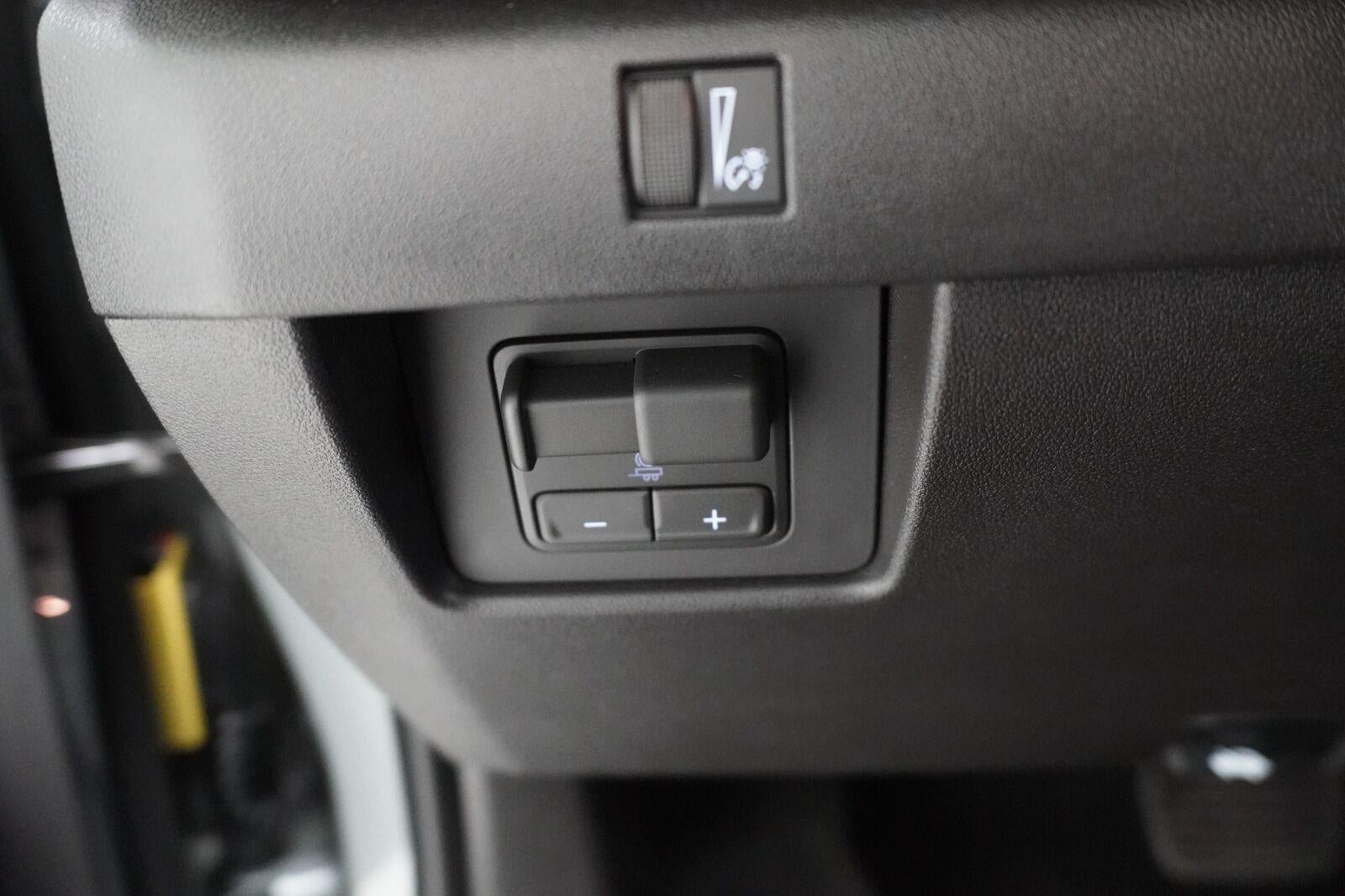 2026 Chevrolet Colorado LT - Photo 18