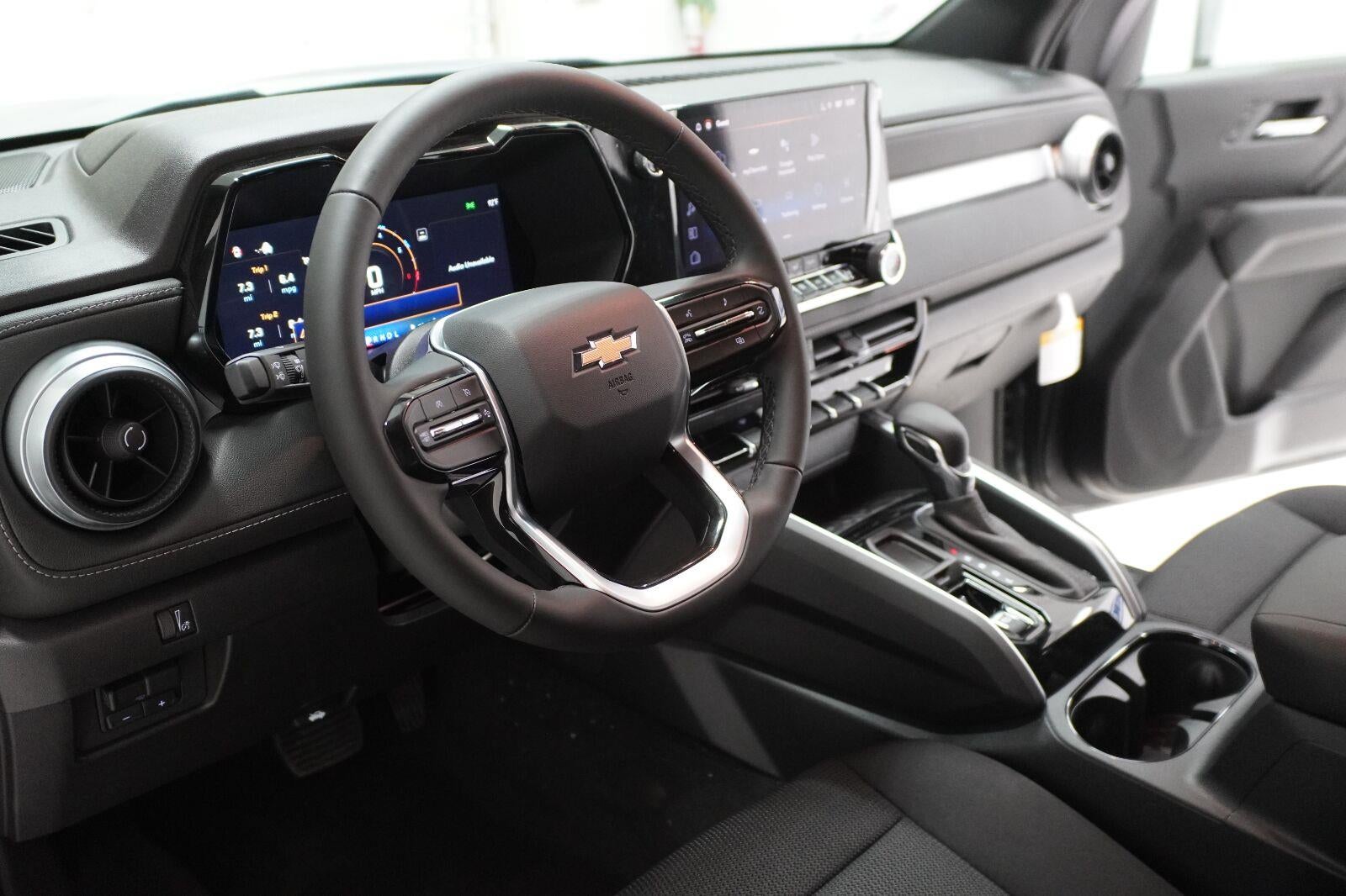 2026 Chevrolet Colorado LT - Photo 8