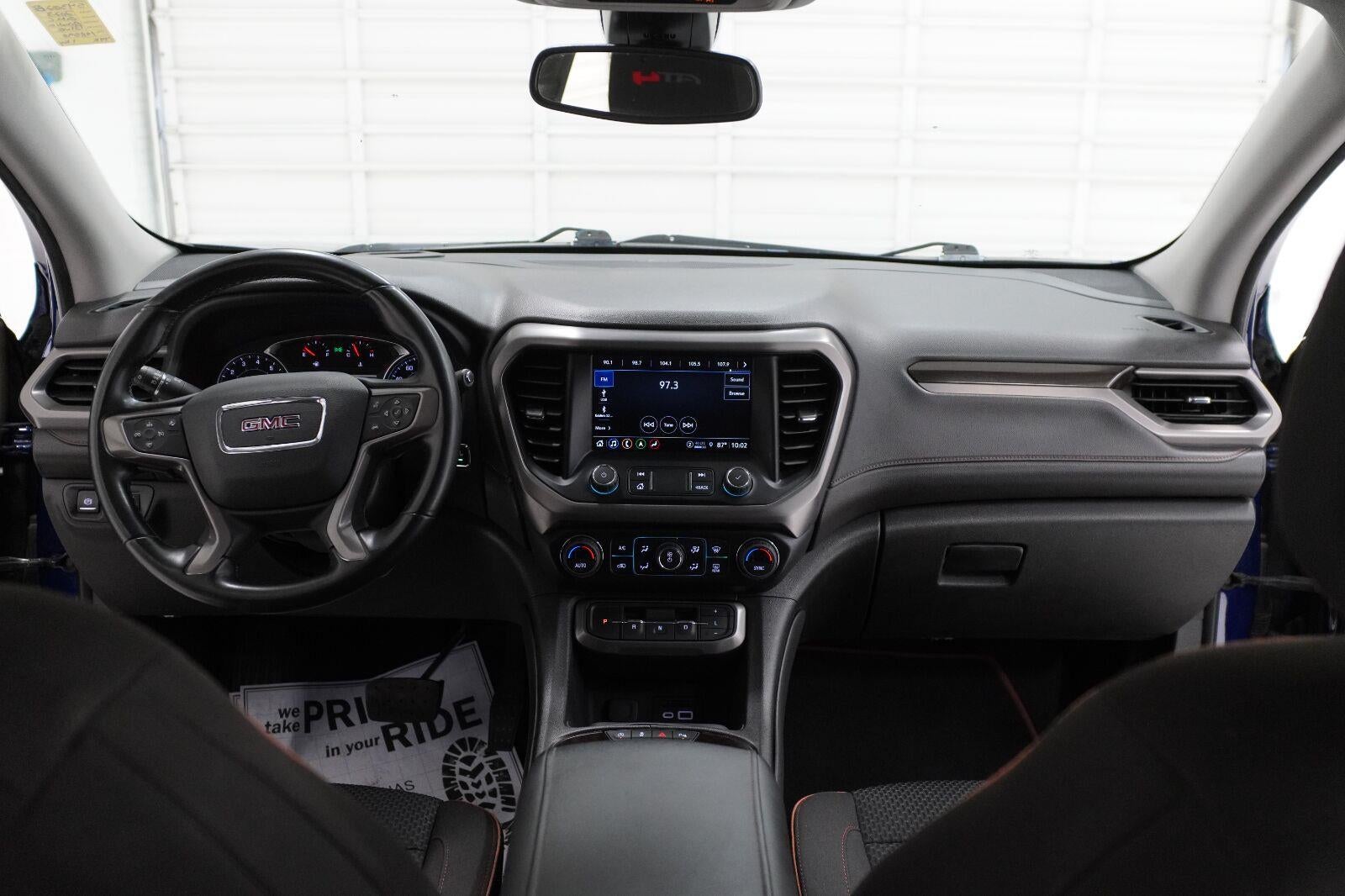 2023 GMC Acadia AT4