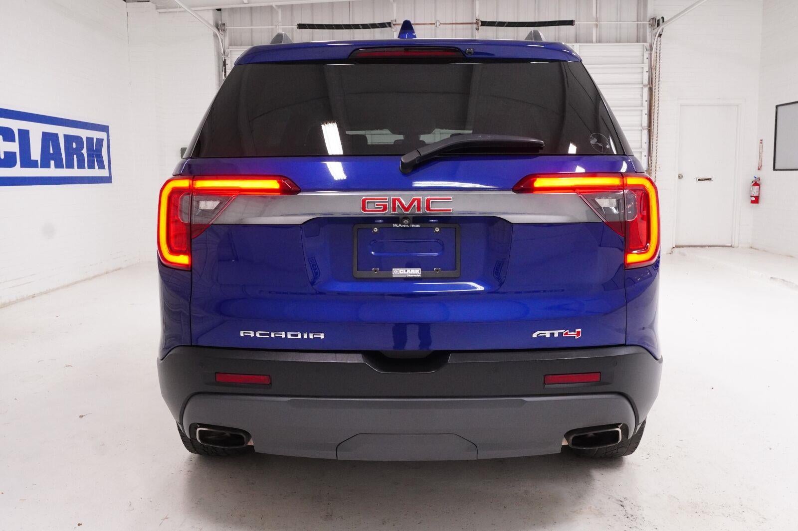 2023 GMC Acadia AT4