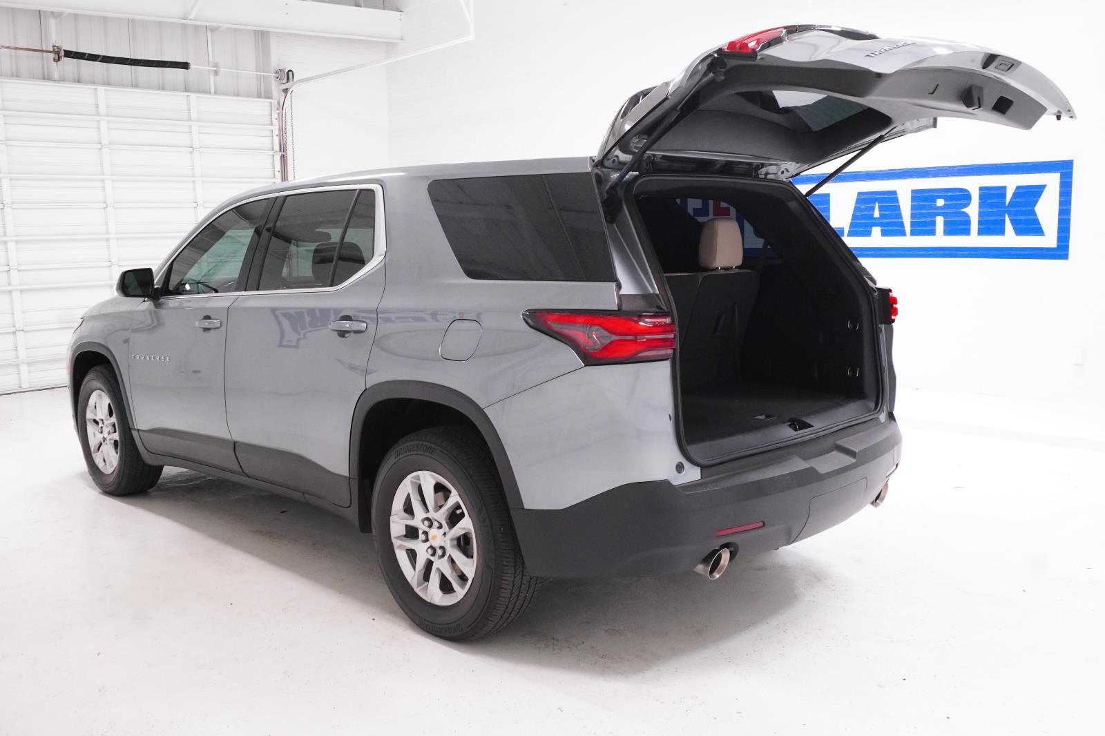 2023 Chevrolet Traverse LS