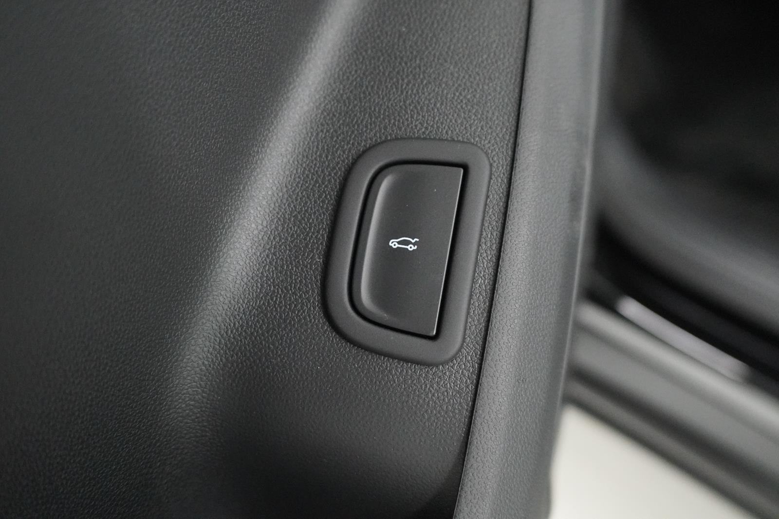 2026 Chevrolet Traverse LT - Photo 8