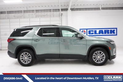 2022 Chevrolet Traverse LT Cloth