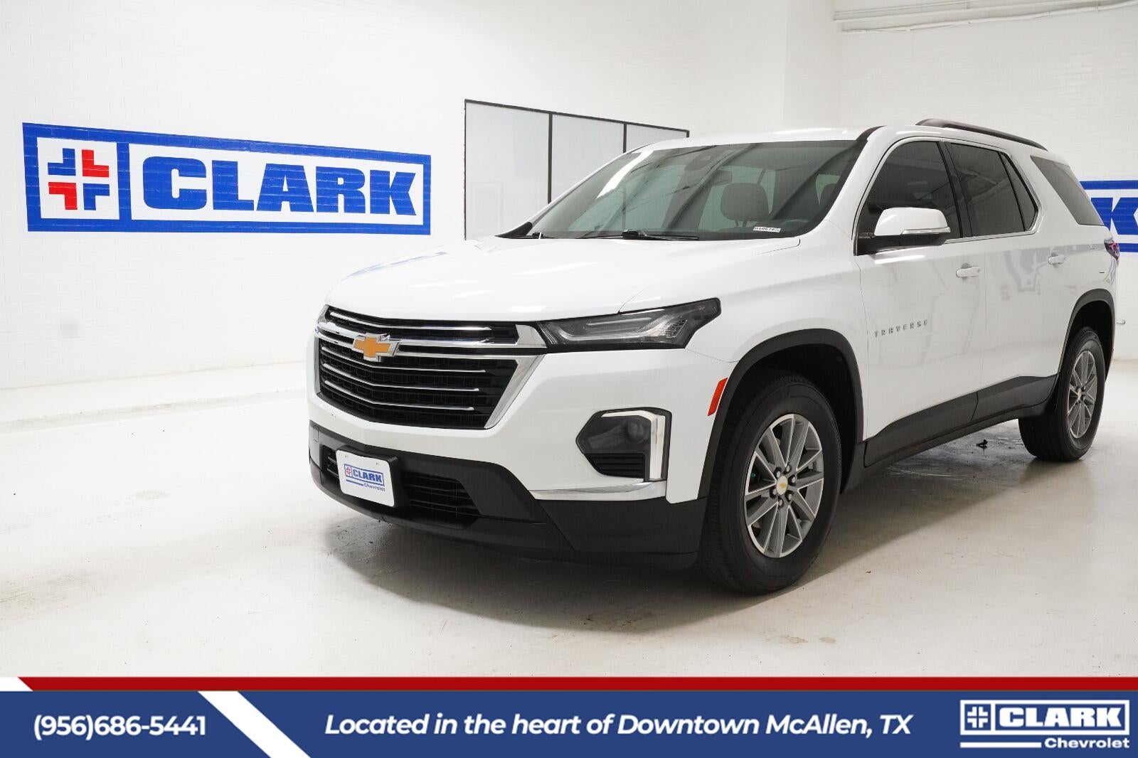 2023 Chevrolet Traverse LT Cloth