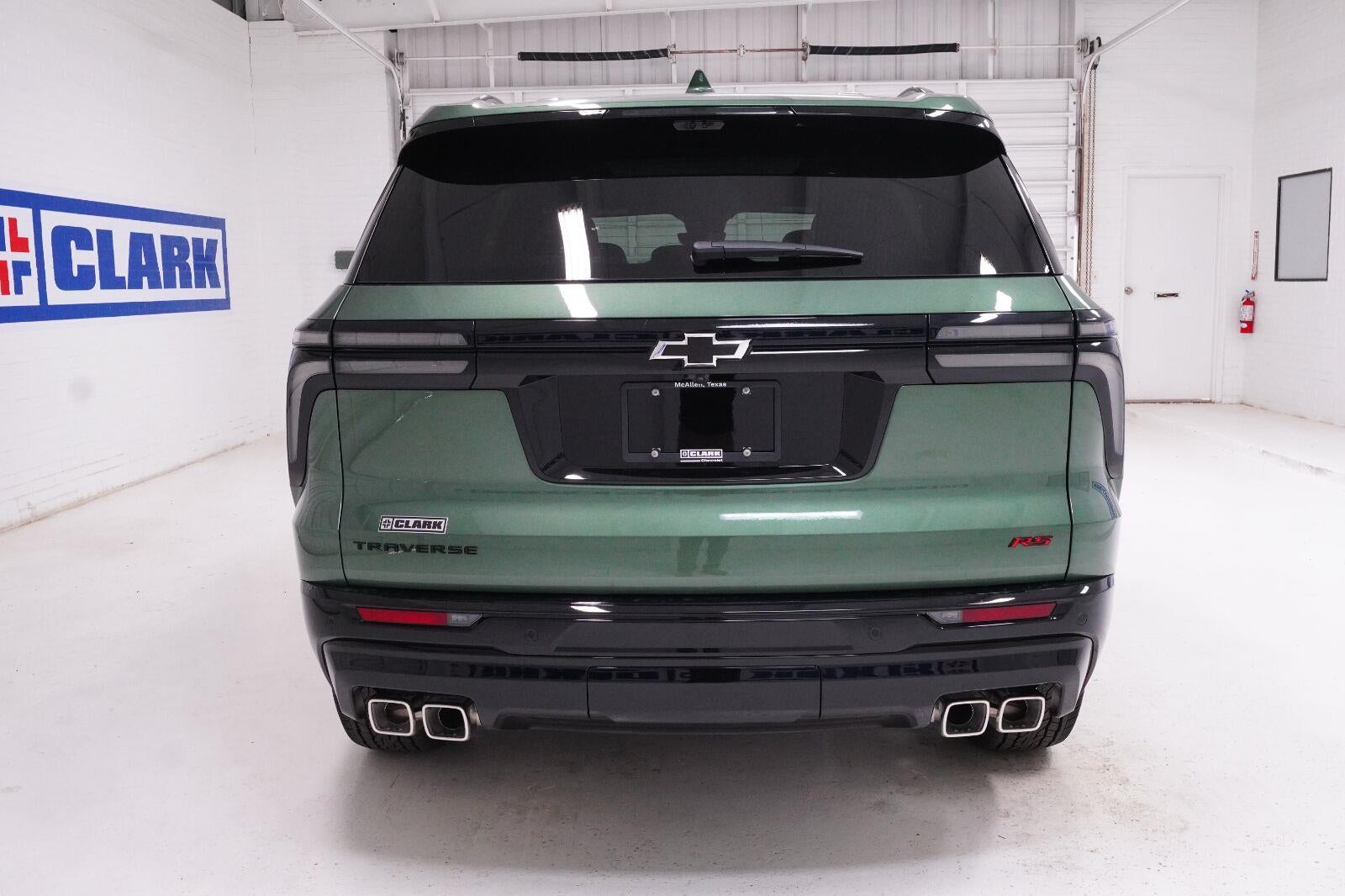 2027 Chevrolet Traverse RS