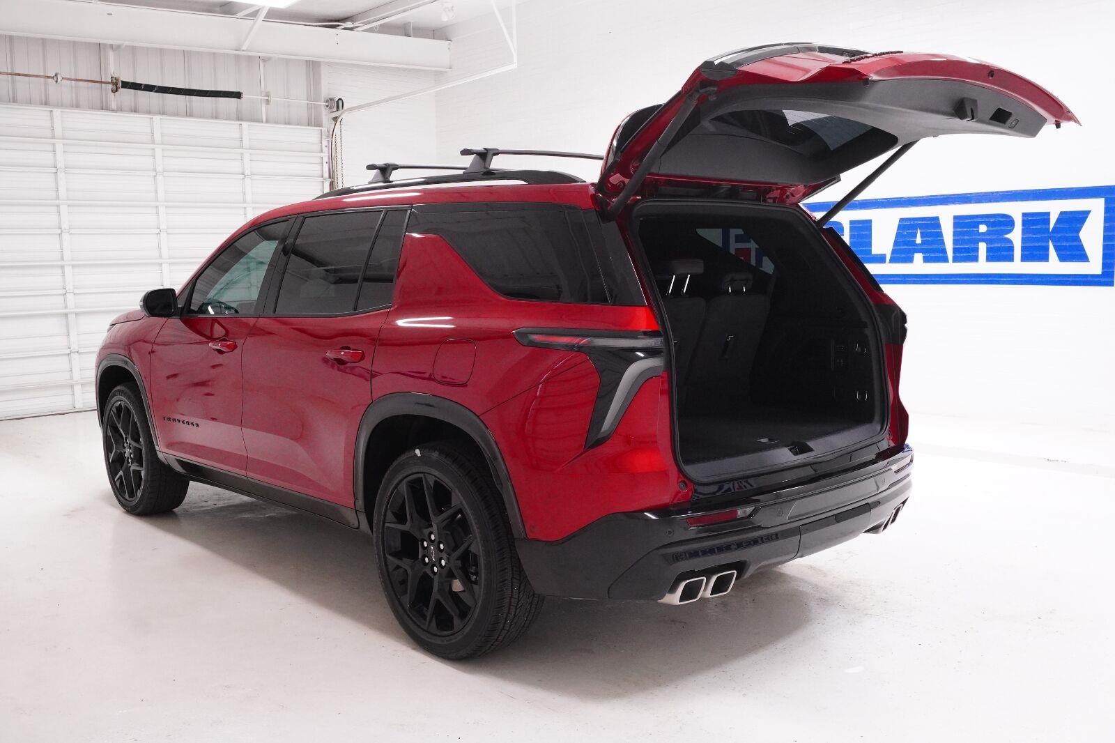 2025 Chevrolet Traverse RS