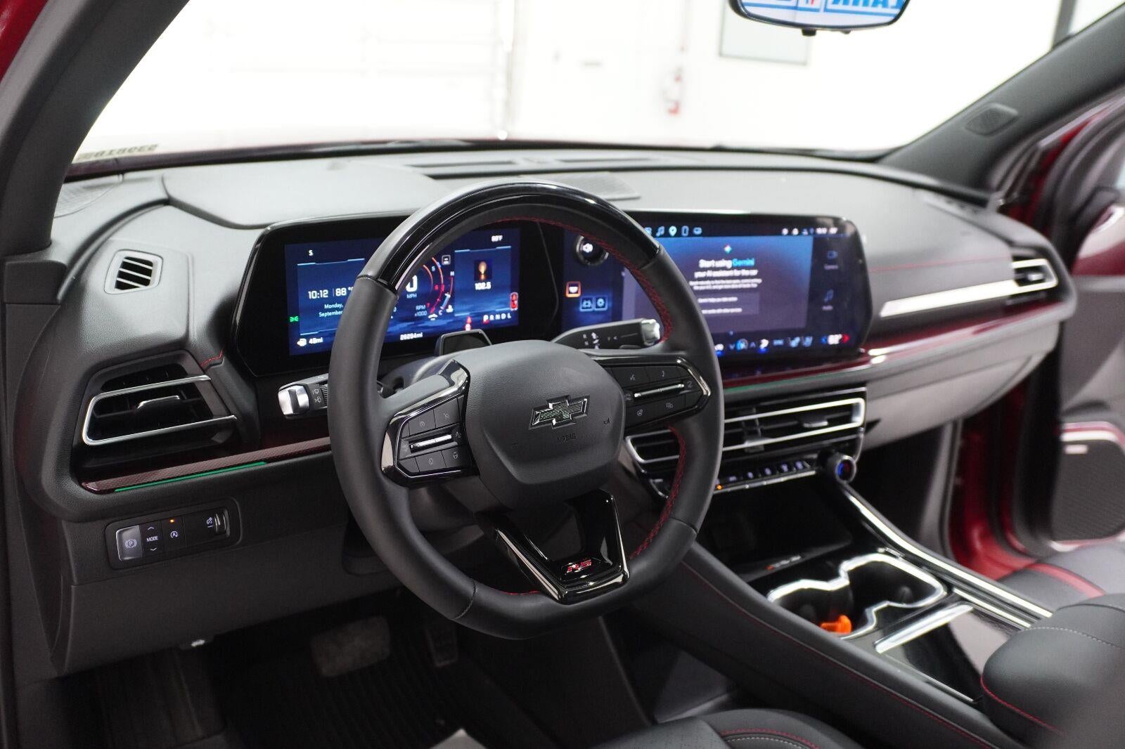 2025 Chevrolet Traverse RS