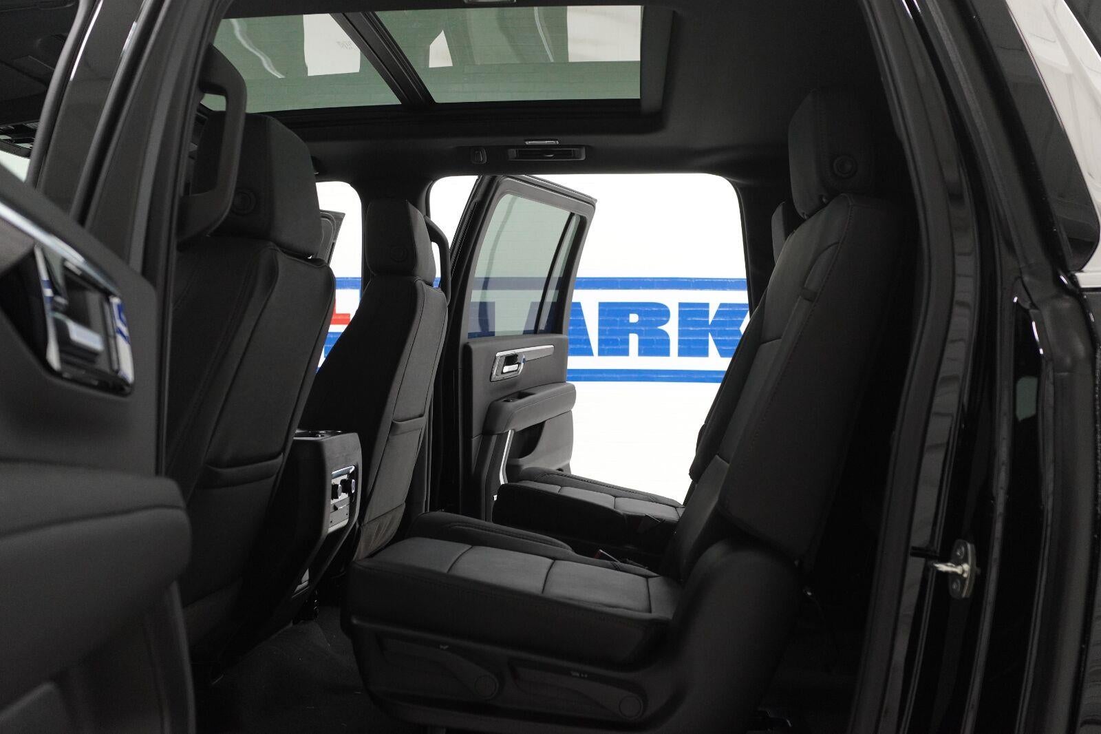 2027 Chevrolet Suburban LT