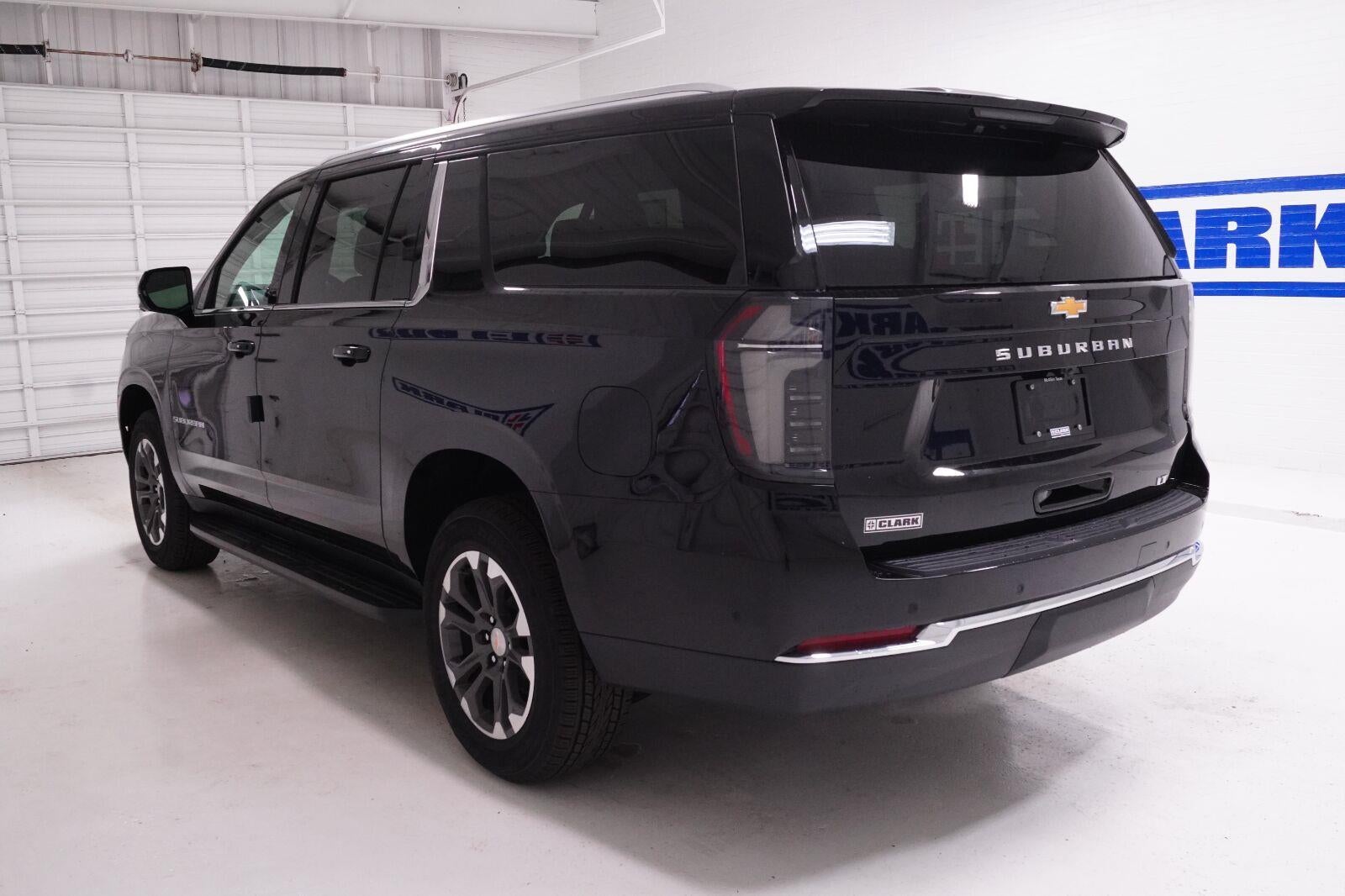2027 Chevrolet Suburban LT