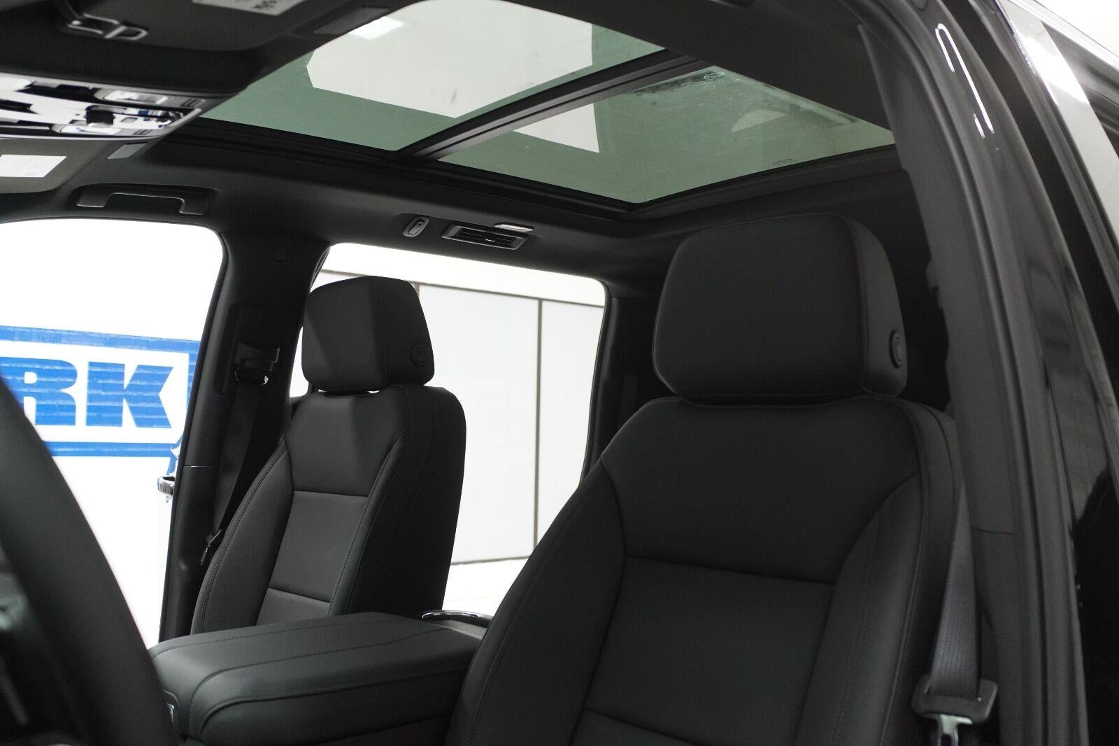 2027 Chevrolet Suburban LT