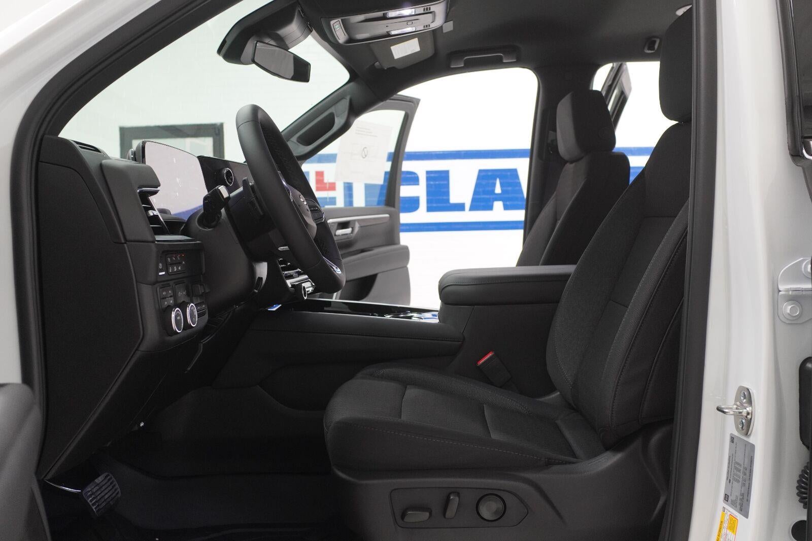 2027 Chevrolet Tahoe LS - Photo 6