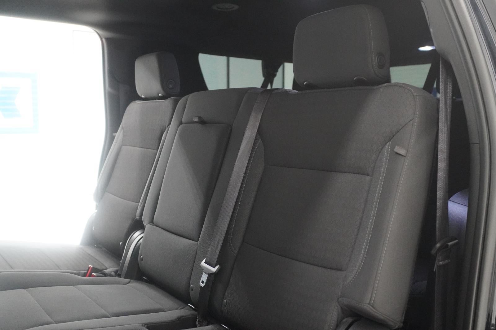 2023 Chevrolet Suburban LS