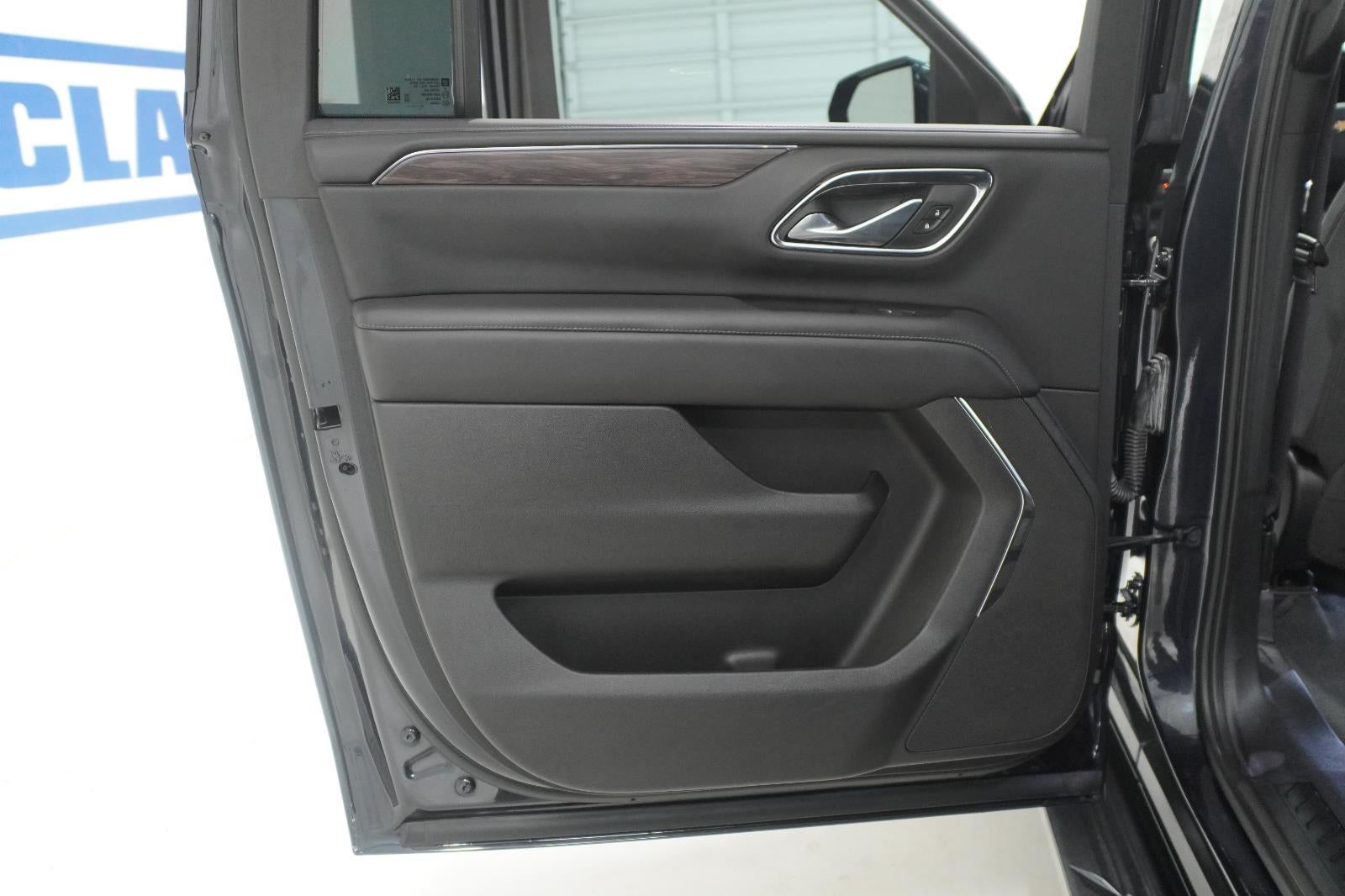 2023 Chevrolet Suburban LS