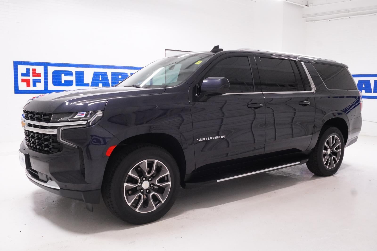 2023 Chevrolet Suburban LS