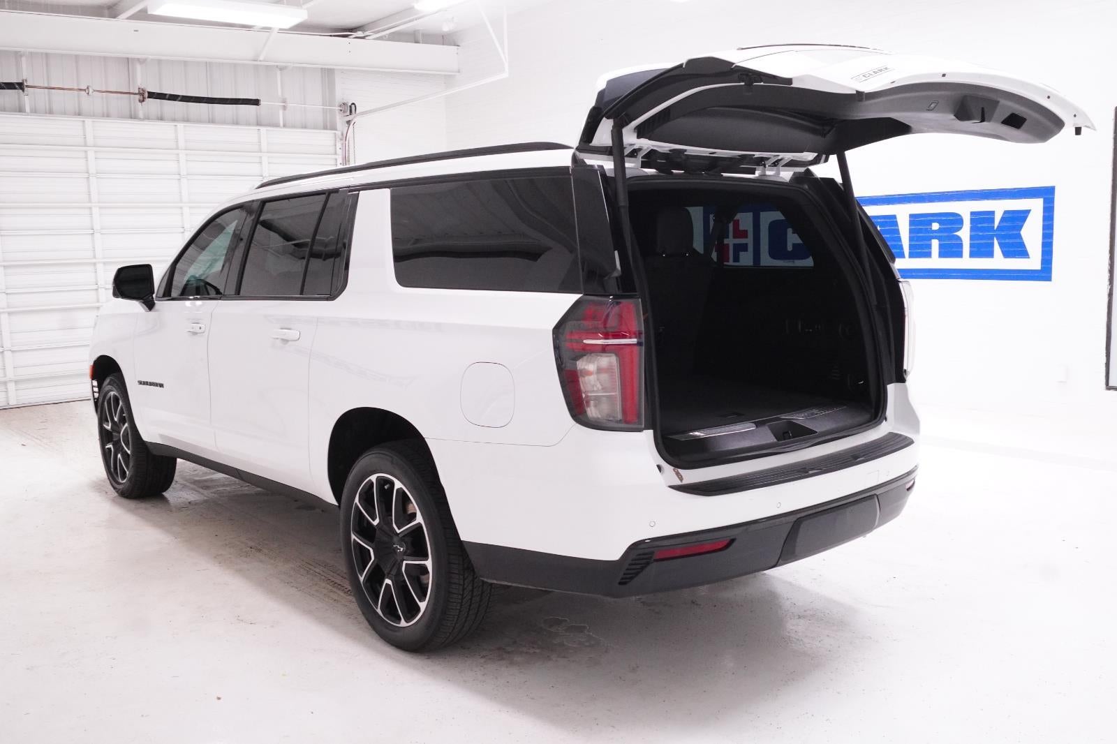 2023 Chevrolet Suburban RST
