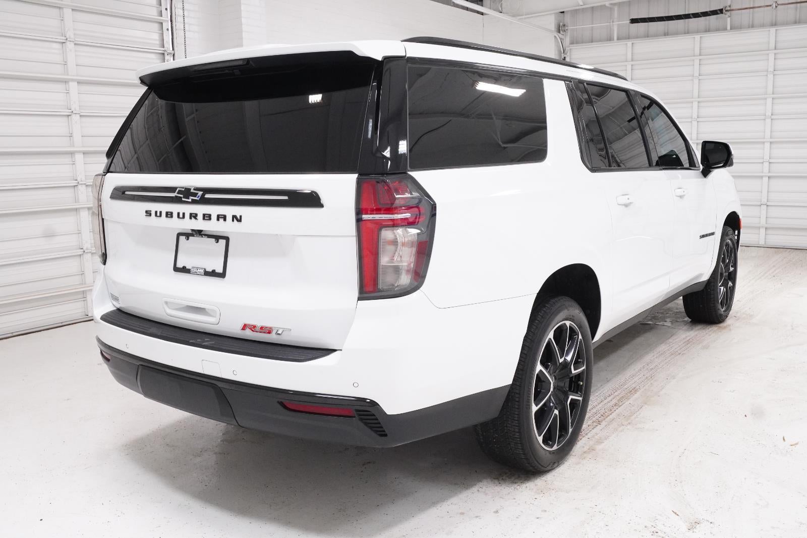 2023 Chevrolet Suburban RST