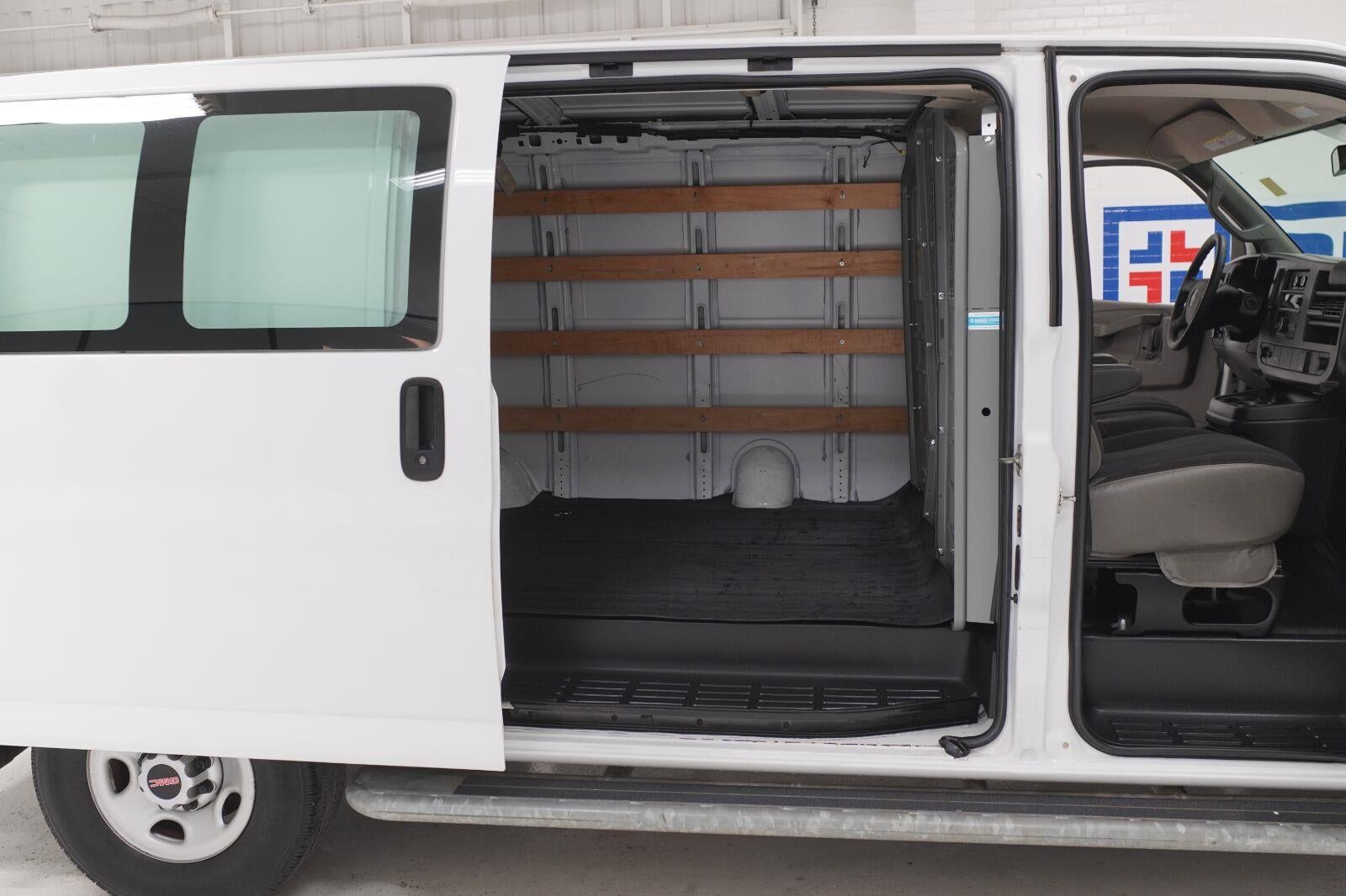 2018 GMC Savana Cargo 2500 VAN 2500 R