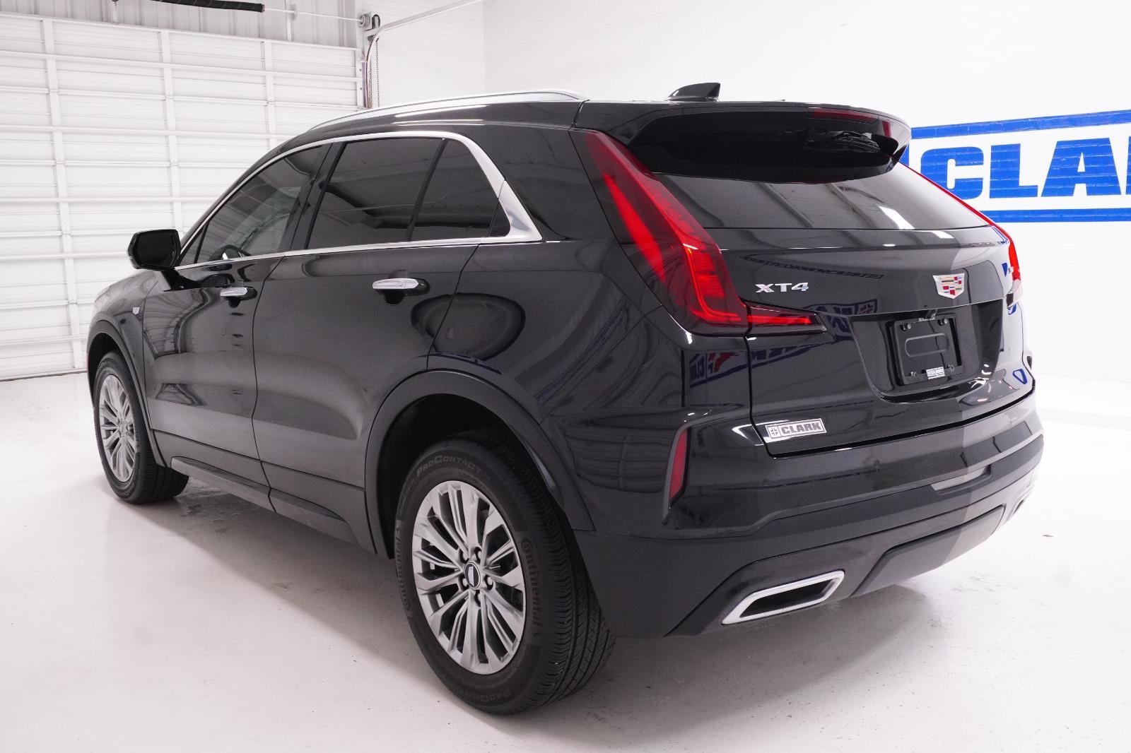 2025 Cadillac XT4 Premium Luxury