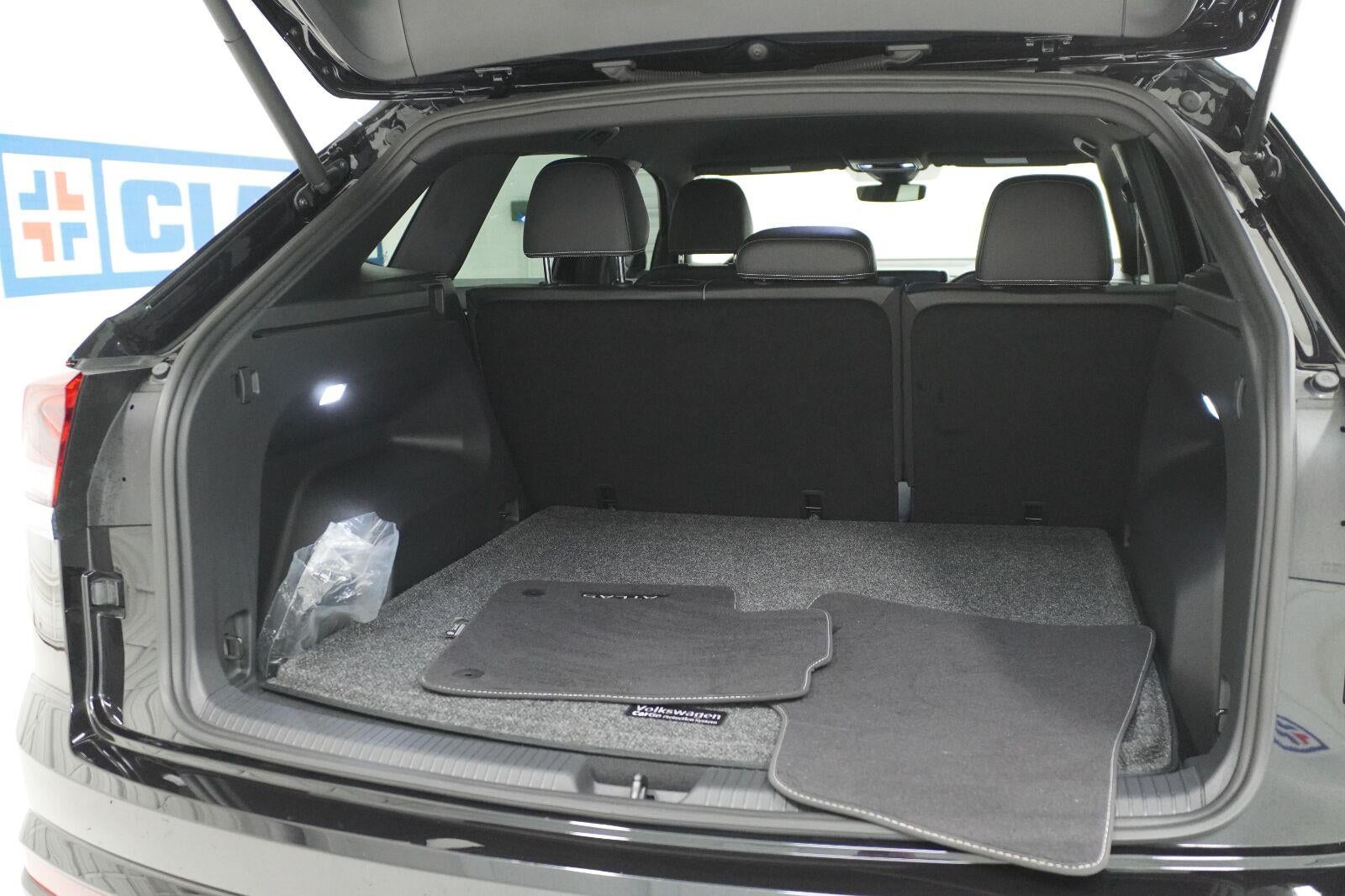 2024 Volkswagen Atlas Cross Sport 2.0T SE