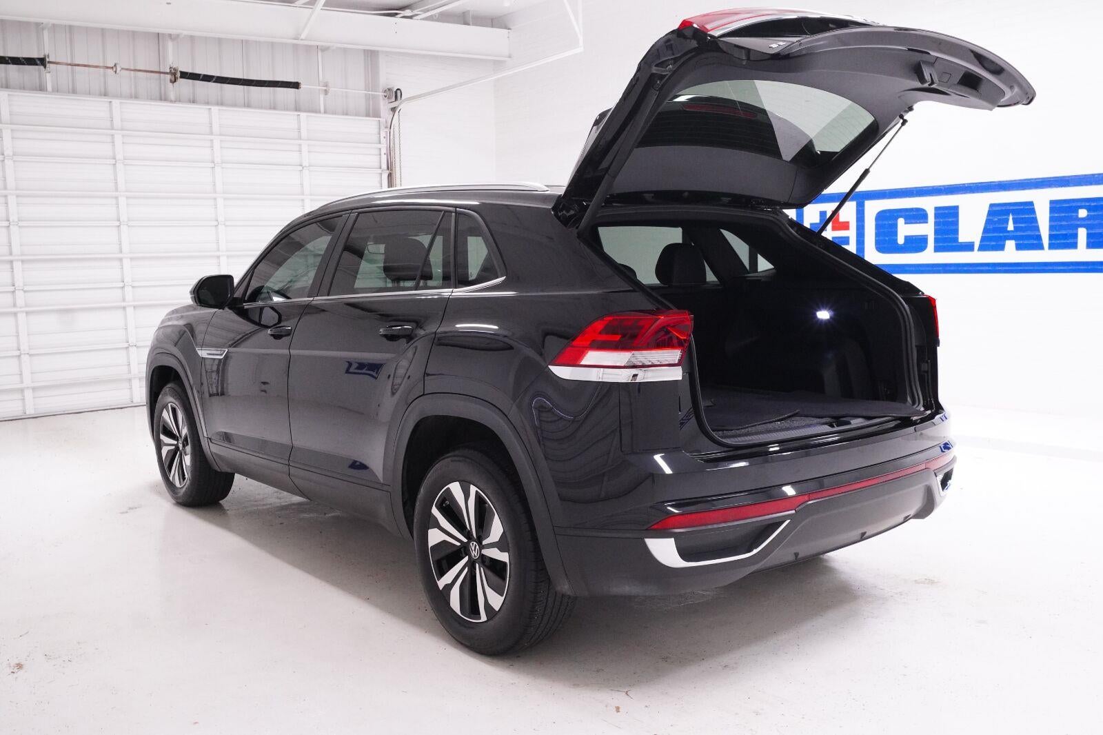 2024 Volkswagen Atlas Cross Sport 2.0T SE