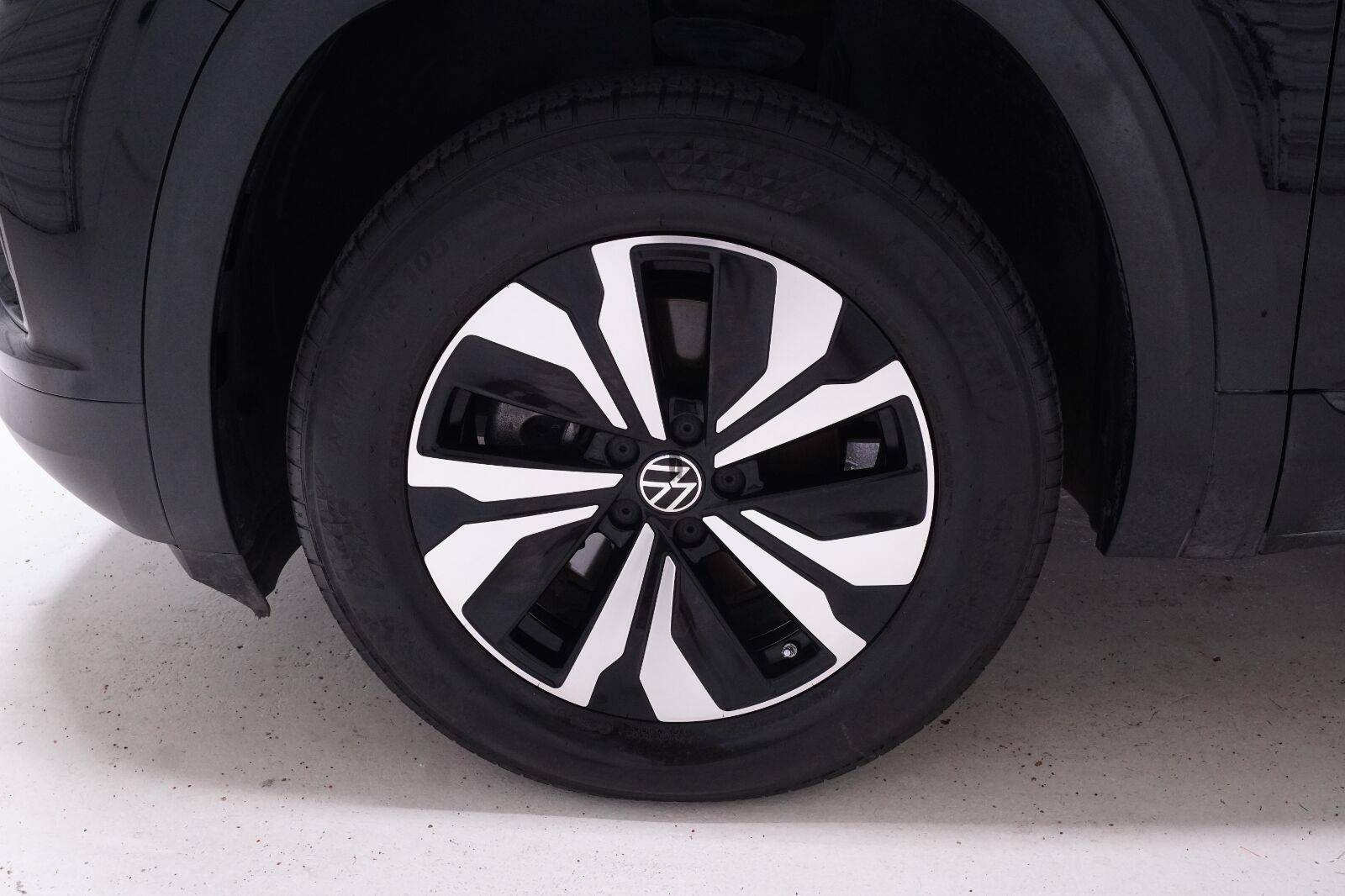 2024 Volkswagen Atlas Cross Sport 2.0T SE