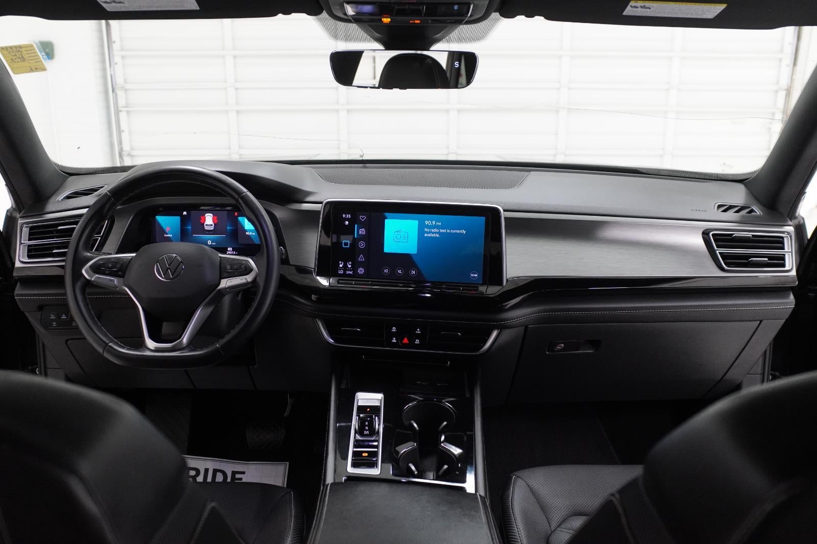 2024 Volkswagen Atlas Cross Sport 2.0T SE w/Technology