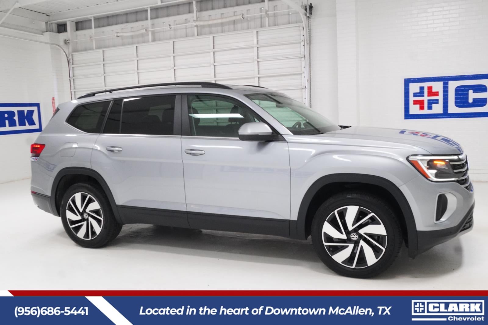 2024 Volkswagen Atlas 2.0T SE w/Technology
