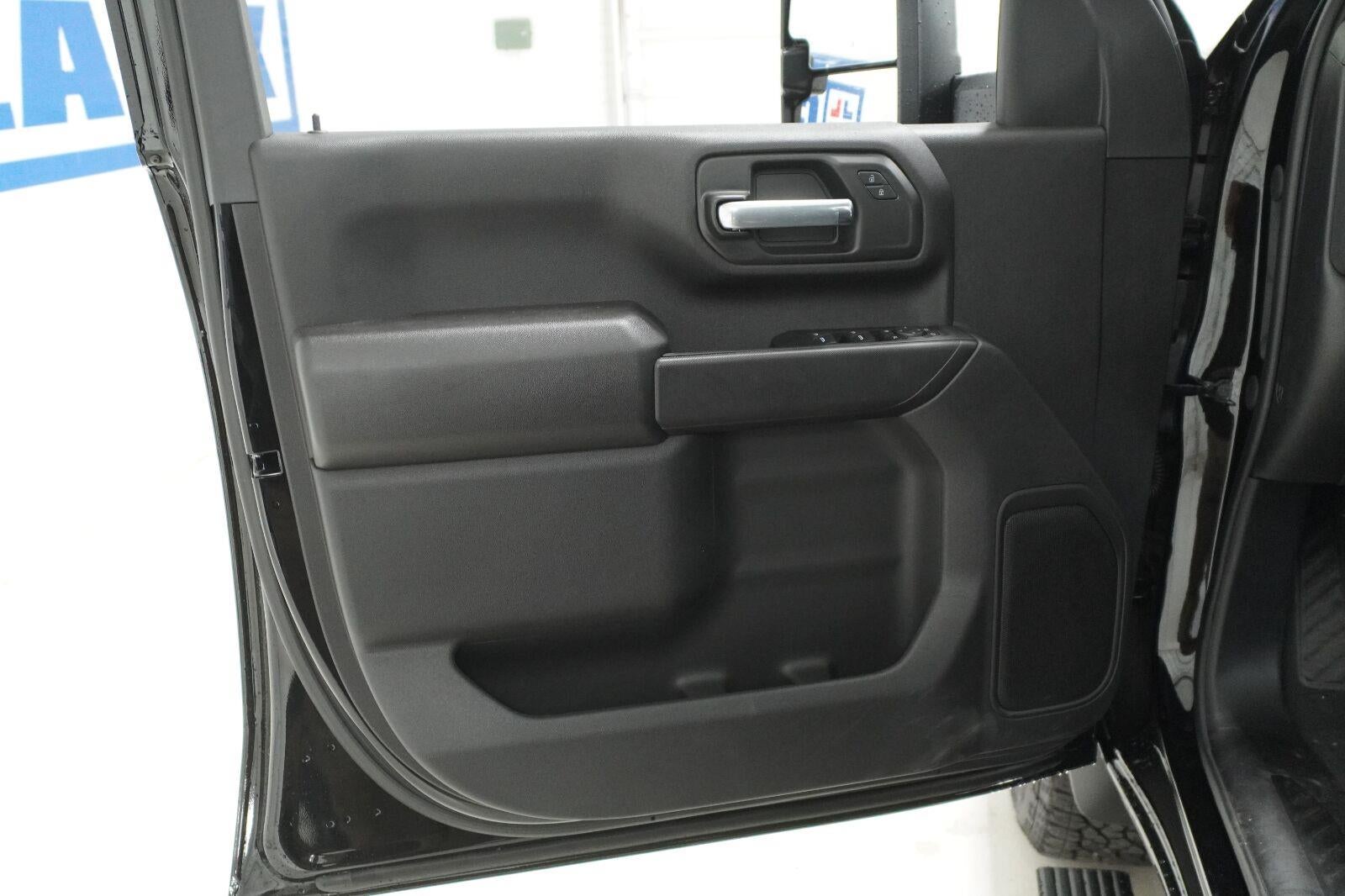 2026 Chevrolet Silverado 2500 HD Custom - Photo 17