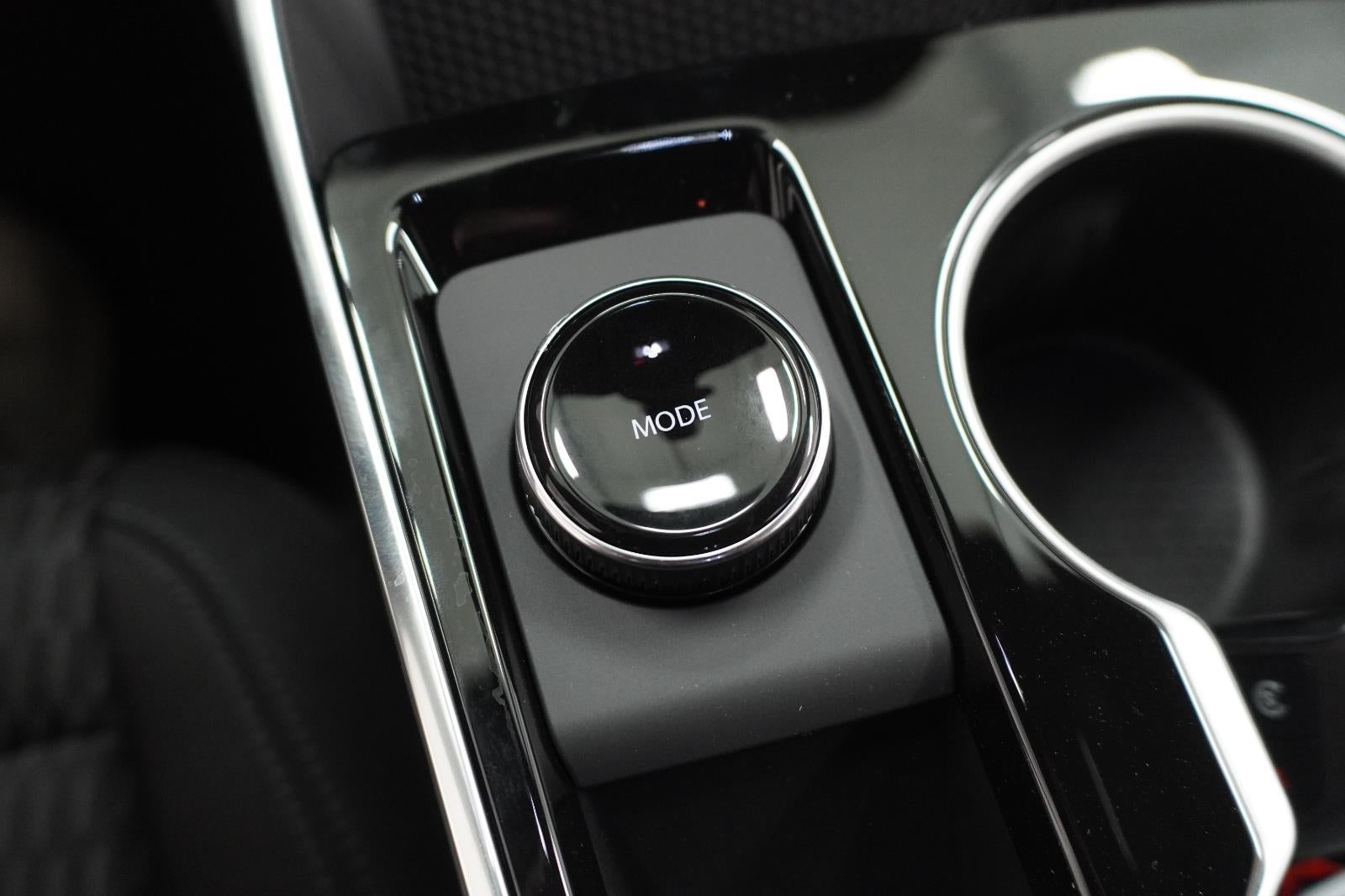 2027 Chevrolet Equinox LT - Photo 16