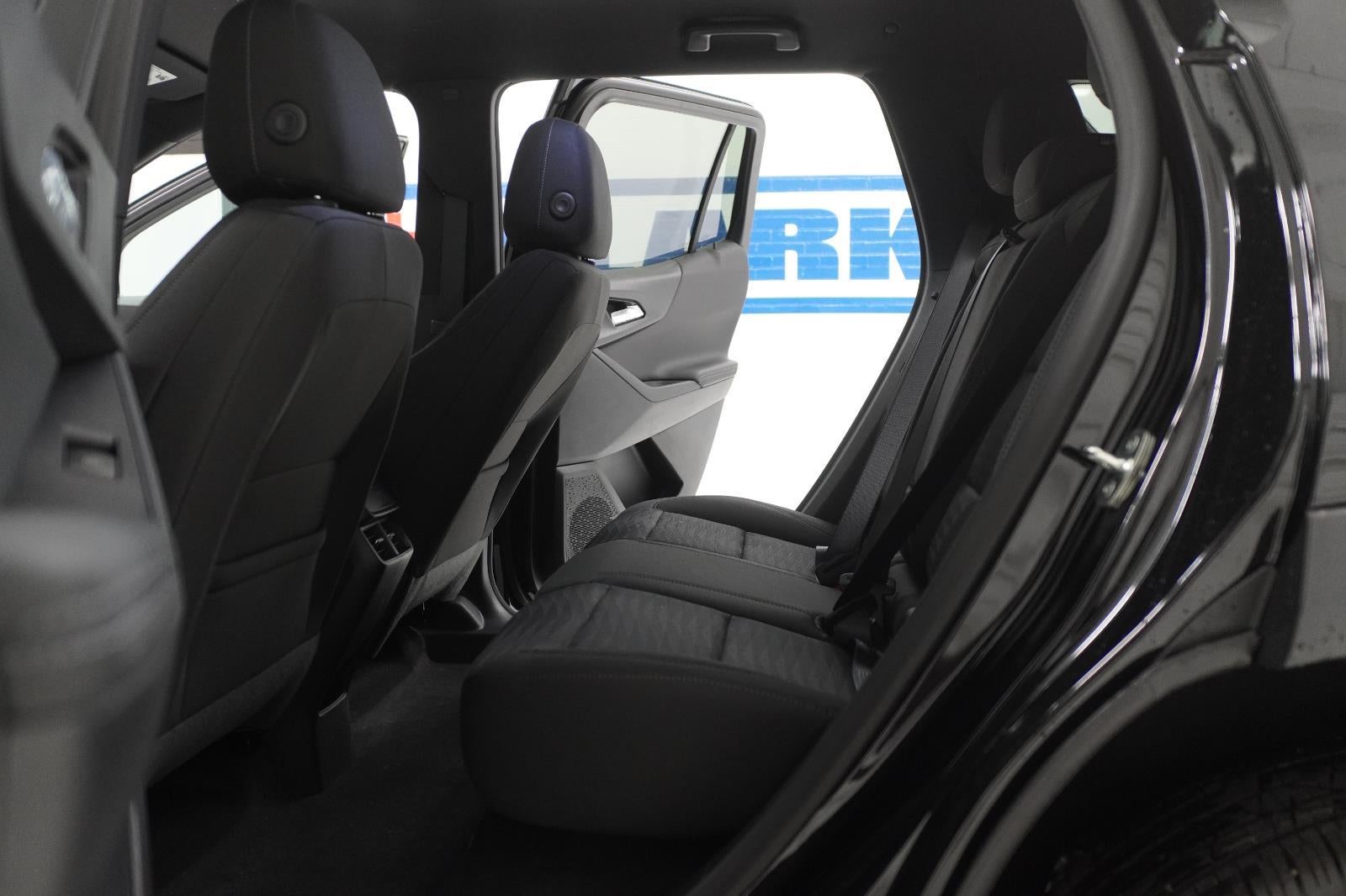 2027 Chevrolet Equinox LT - Photo 22