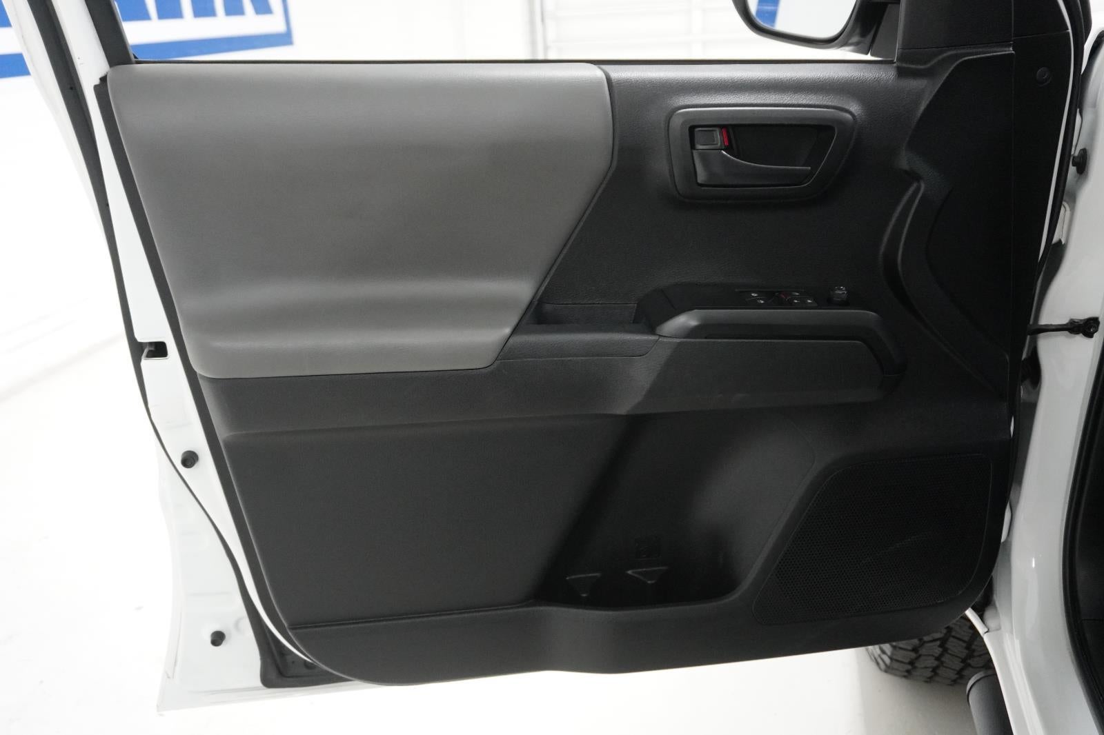 2022 Toyota Tacoma 2WD SR