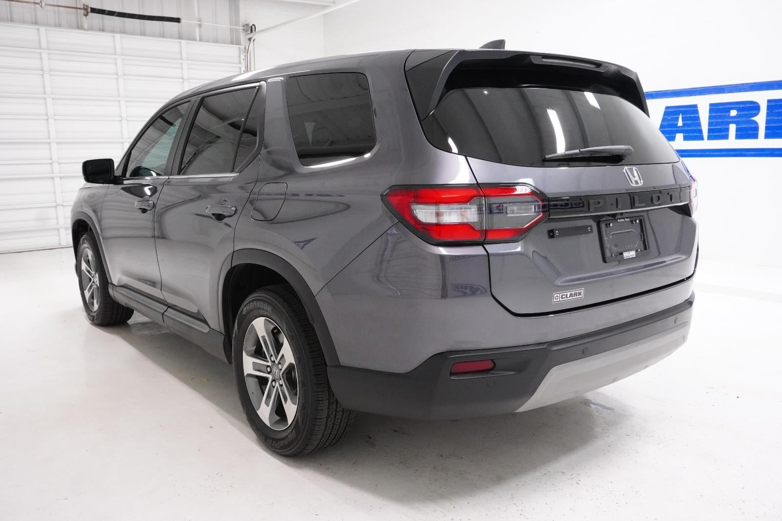 2023 Honda Pilot EX-L 8 Passenger