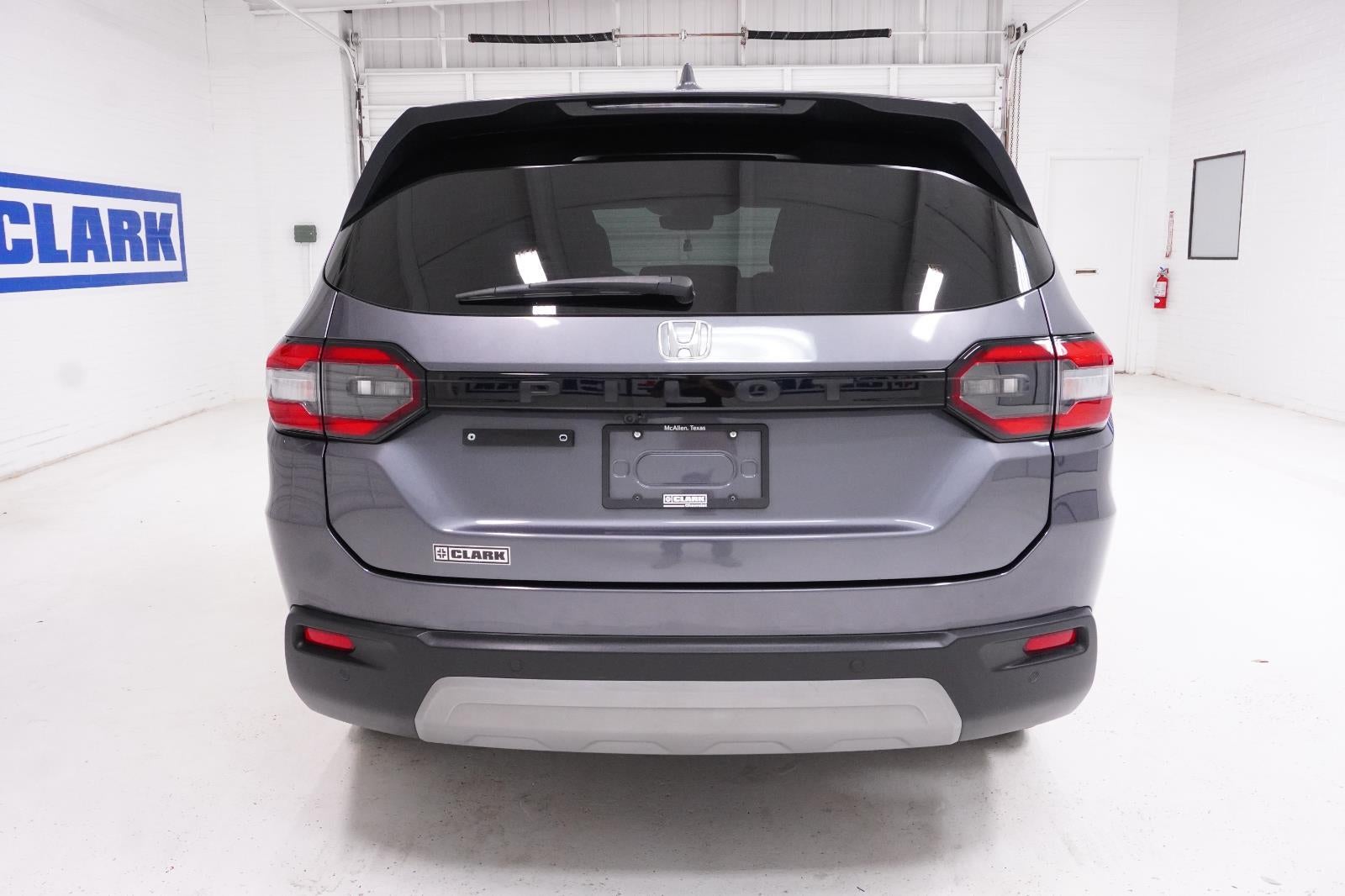 2023 Honda Pilot EX-L 8 Passenger