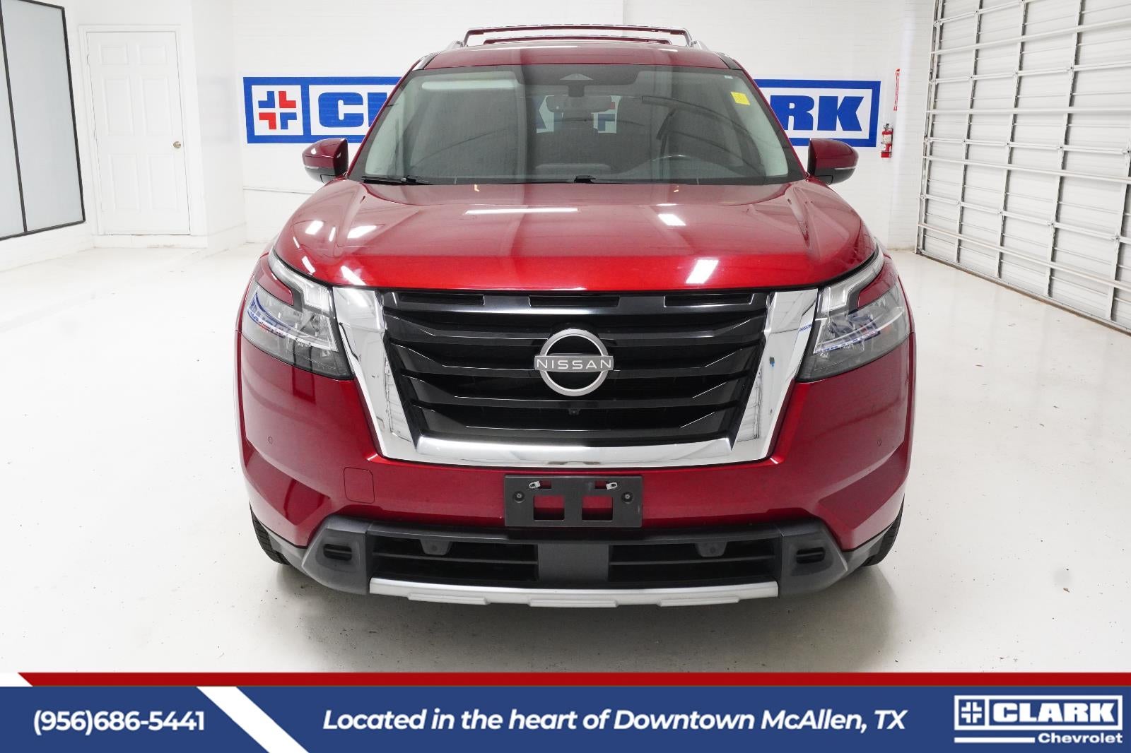 2023 Nissan Pathfinder SL