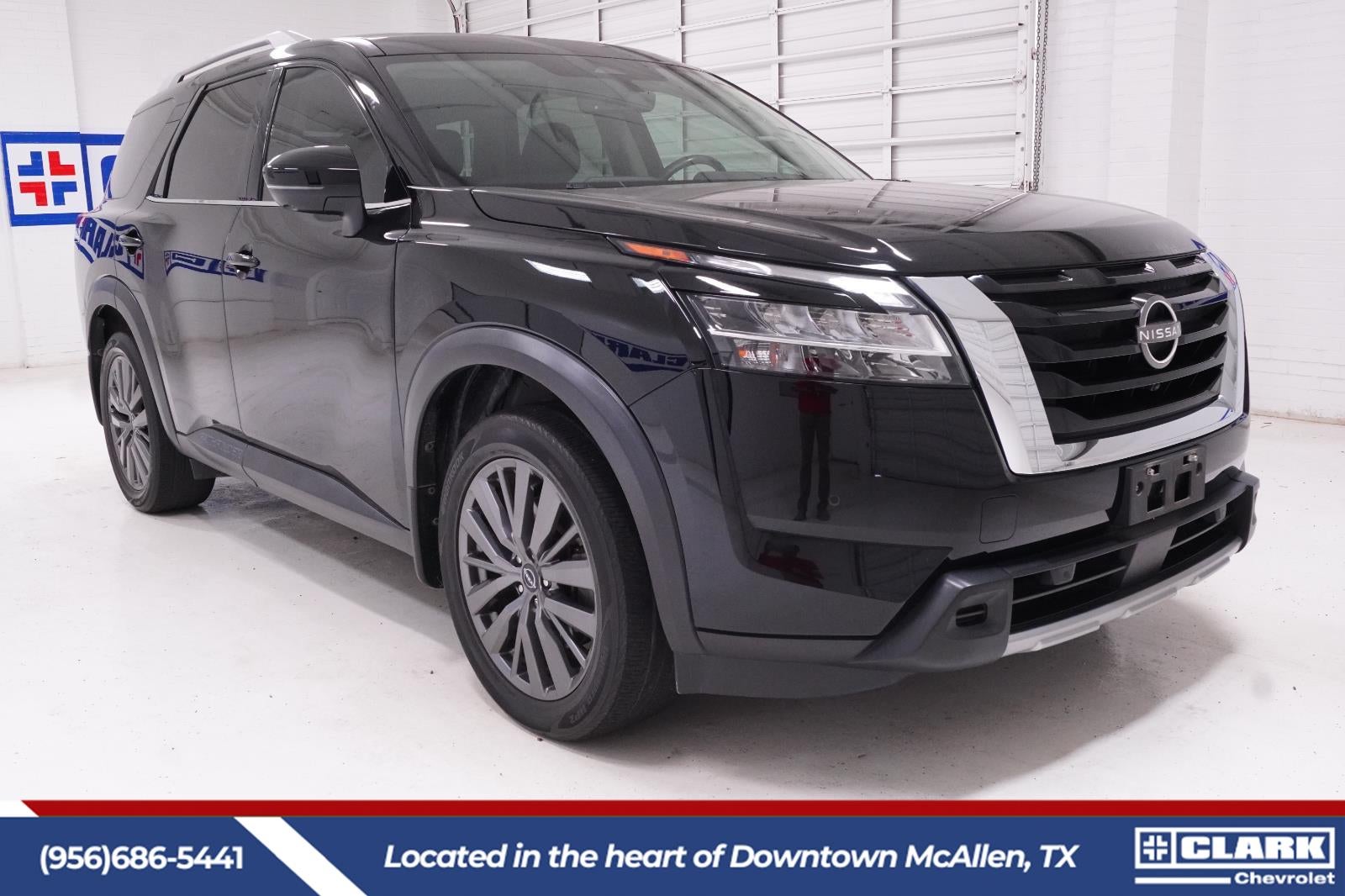 2023 Nissan Pathfinder SL