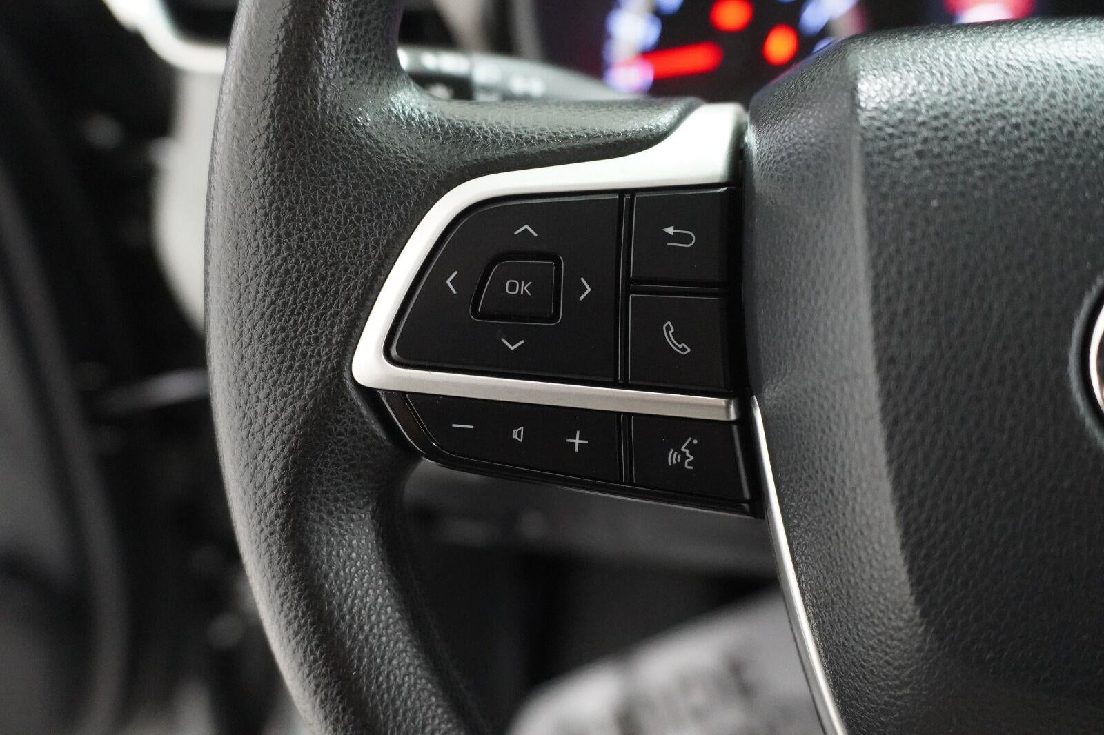 2022 Toyota Highlander L
