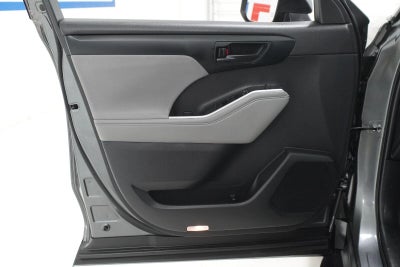 2022 Toyota Highlander L