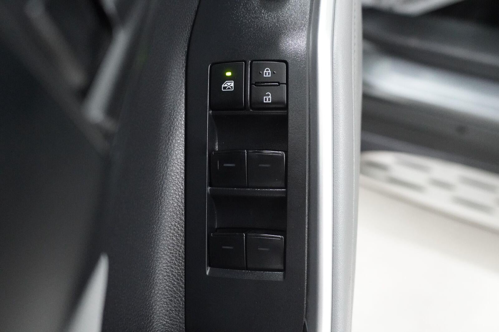 2022 Toyota Highlander L