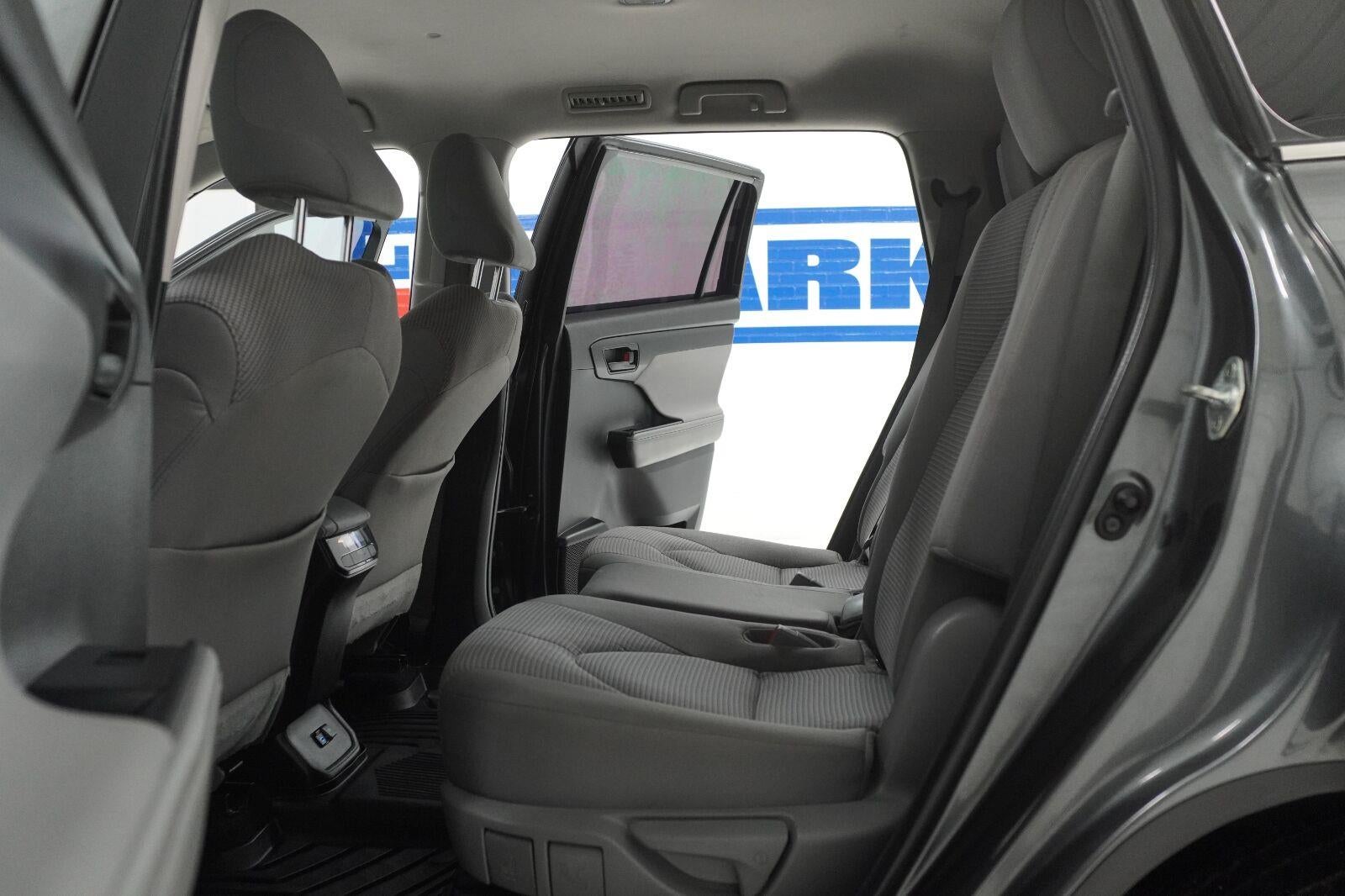 2022 Toyota Highlander L
