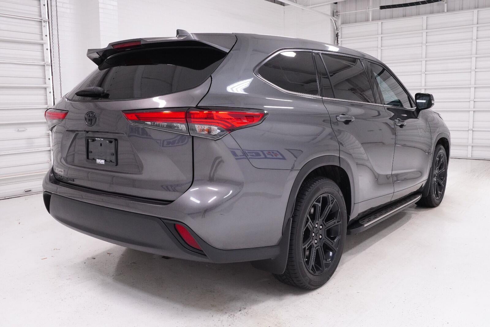 2022 Toyota Highlander L
