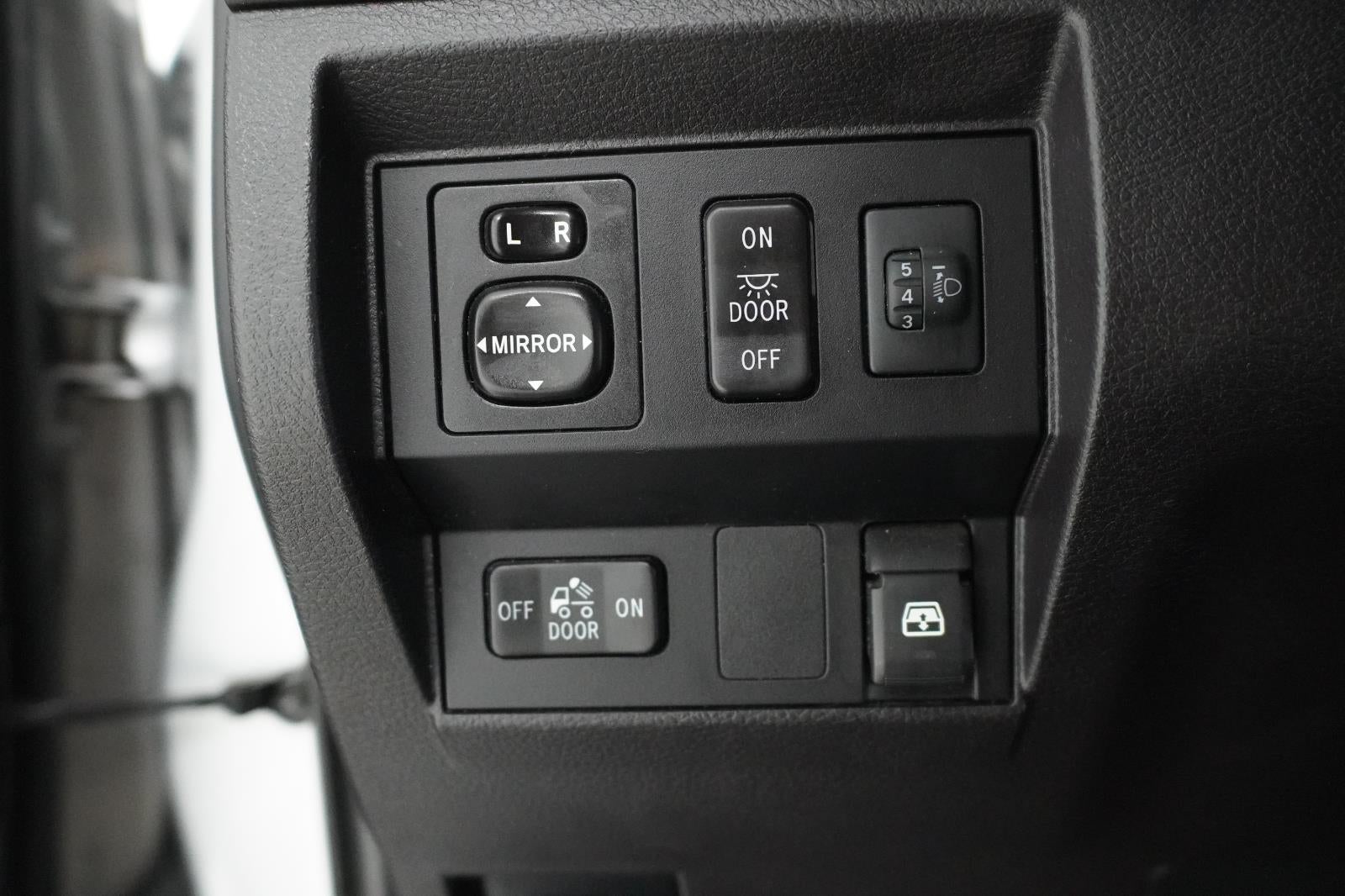 2016 Toyota Tundra 4WD Truck SR5