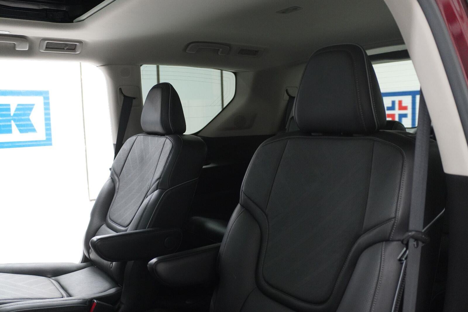 2025 INFINITI QX80 LUXE