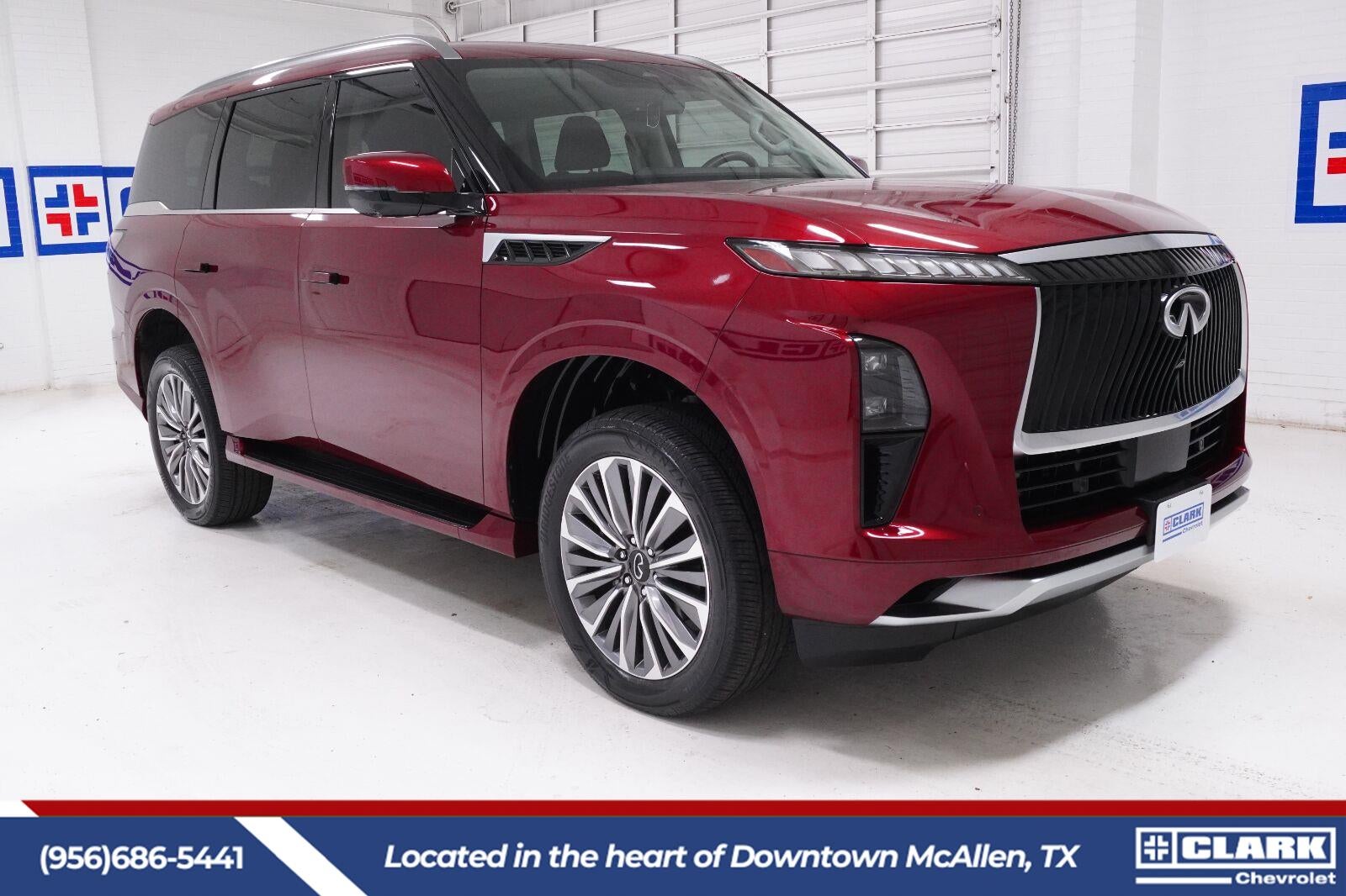 2025 INFINITI QX80 LUXE