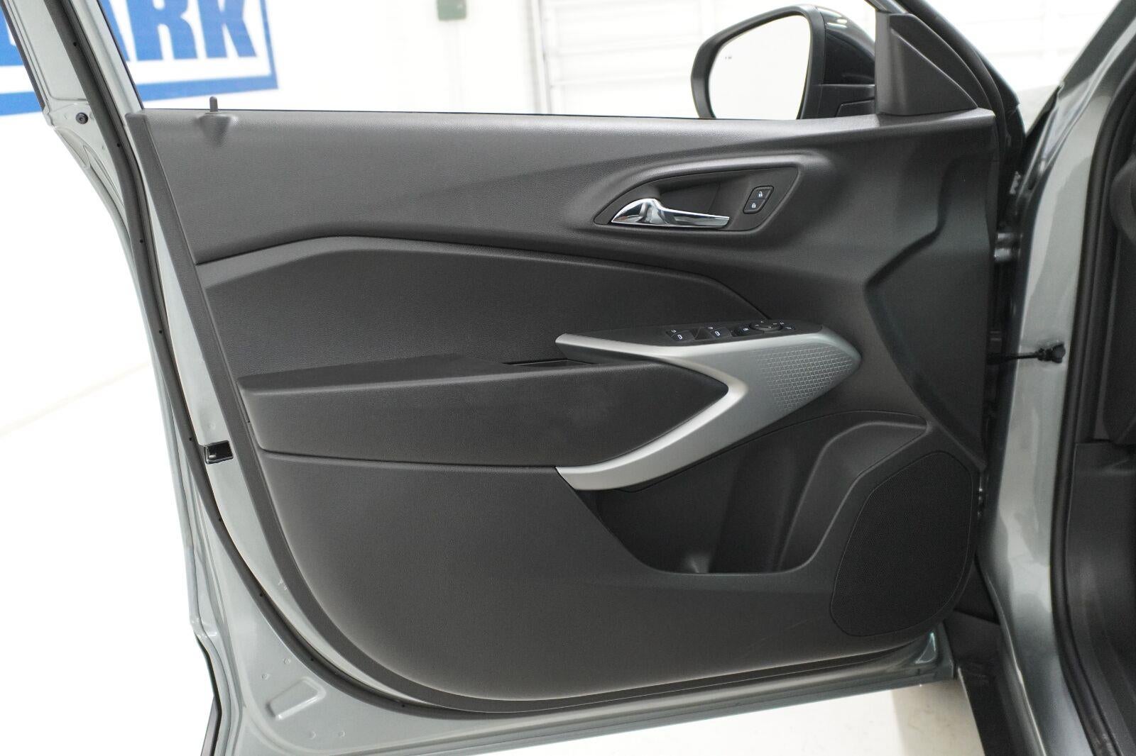 2026 Chevrolet Trax RS - Photo 21