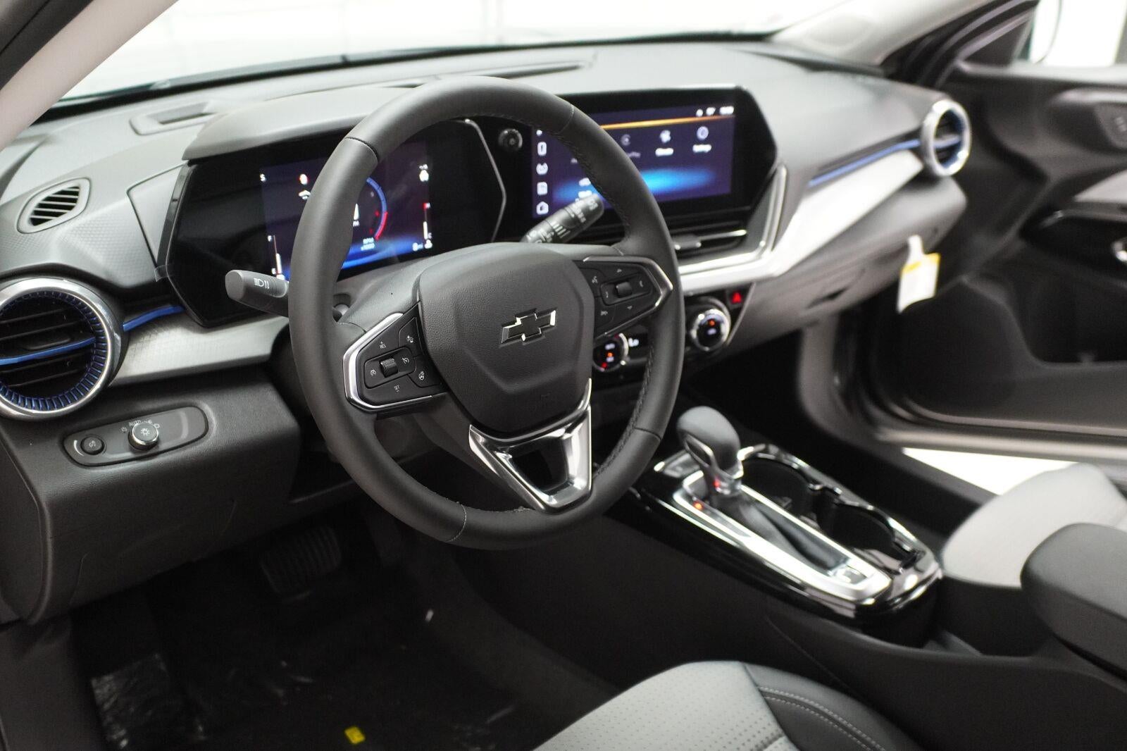 2026 Chevrolet Trax LT - Photo 8