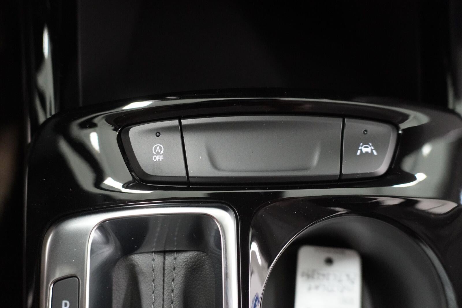 2026 Chevrolet Trax LT - Photo 18