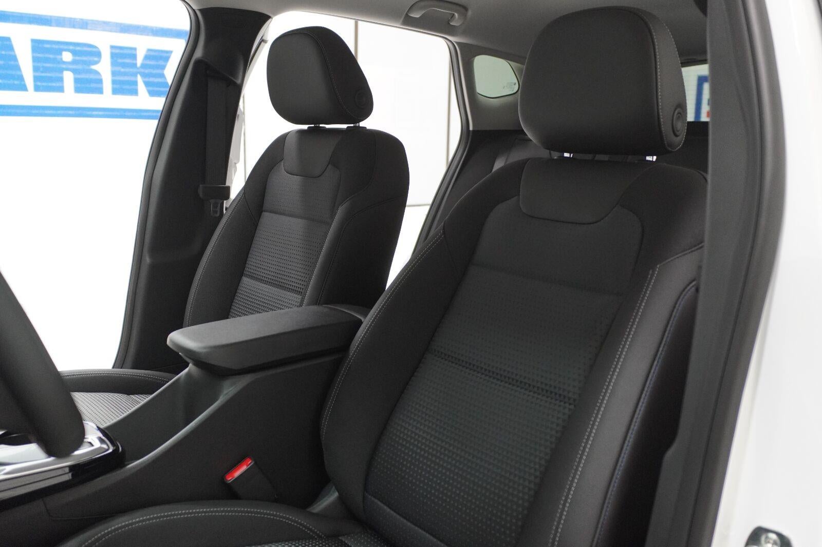 2026 Chevrolet Trax LT - Photo 6